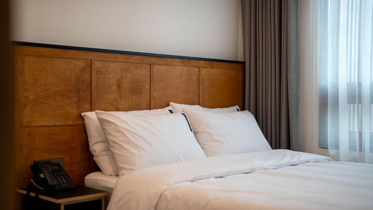 Standard Double Room with Mountain View - Photo 3