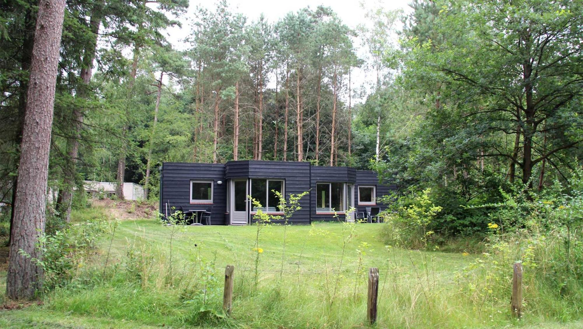 Two-Bedroom House photo 3