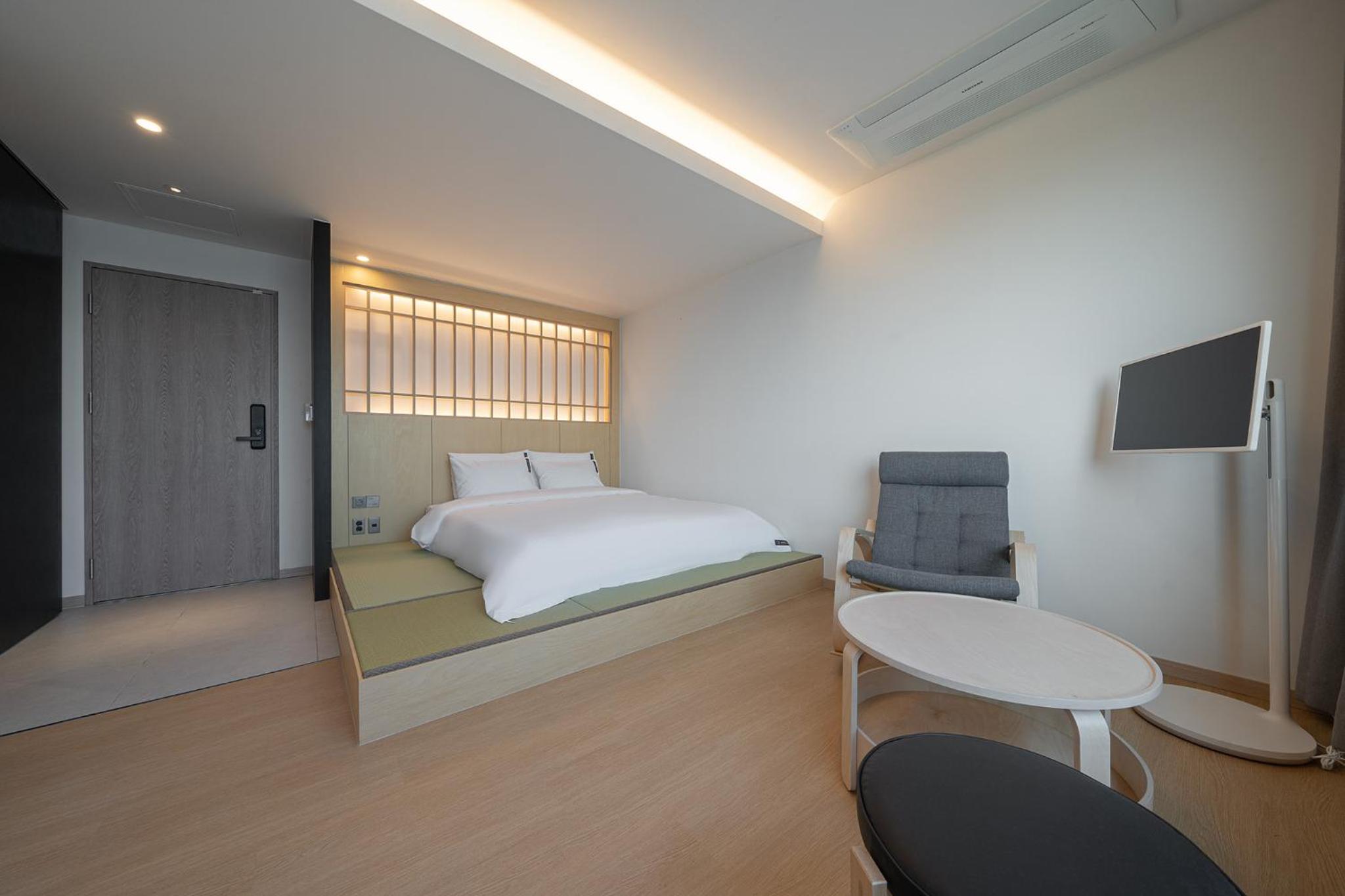 Junior Suite with Sea View - Photo 2