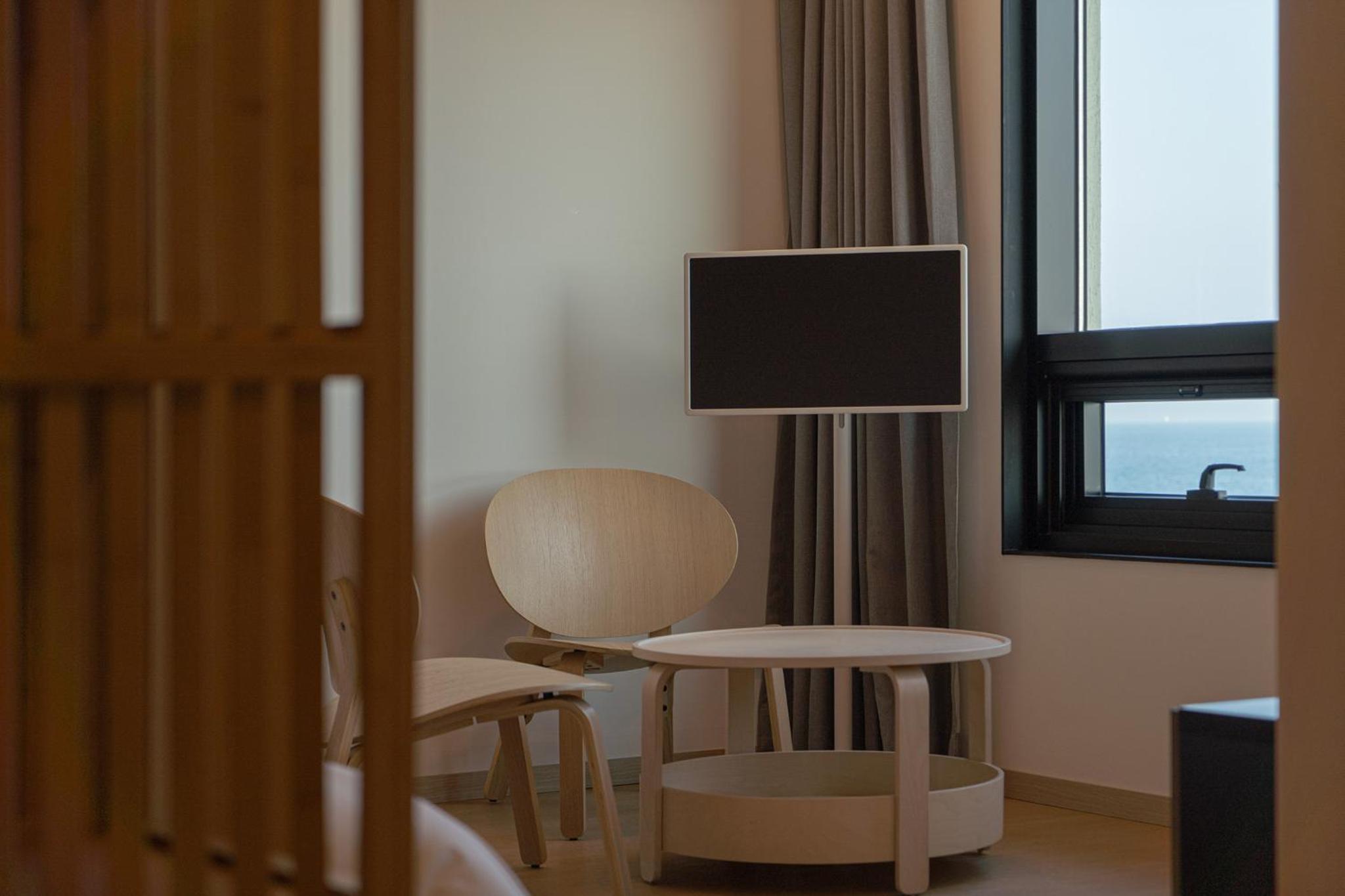 Family Suite with Sea View - Photo 5