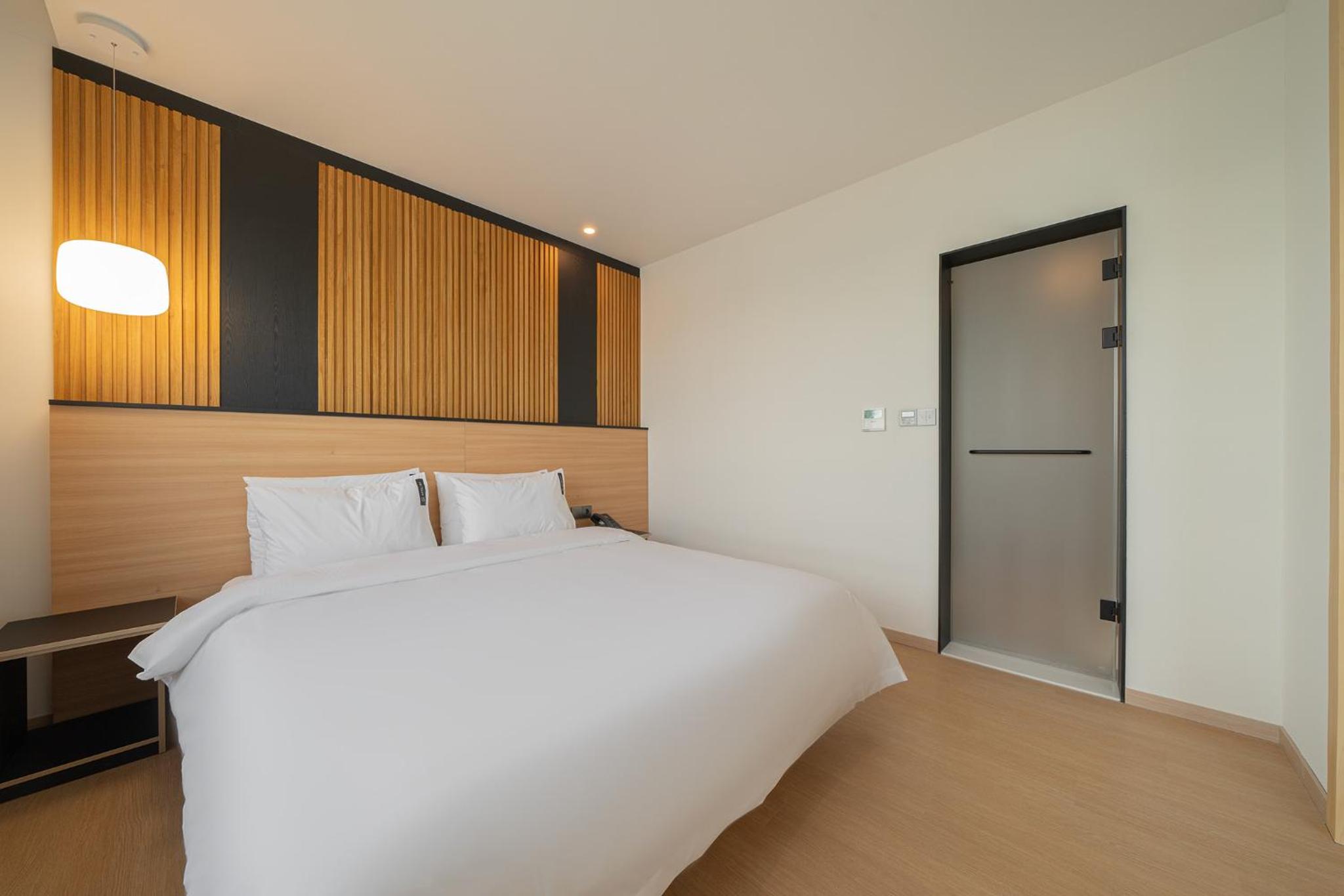 Premier Suite with Sea View  - Photo 6