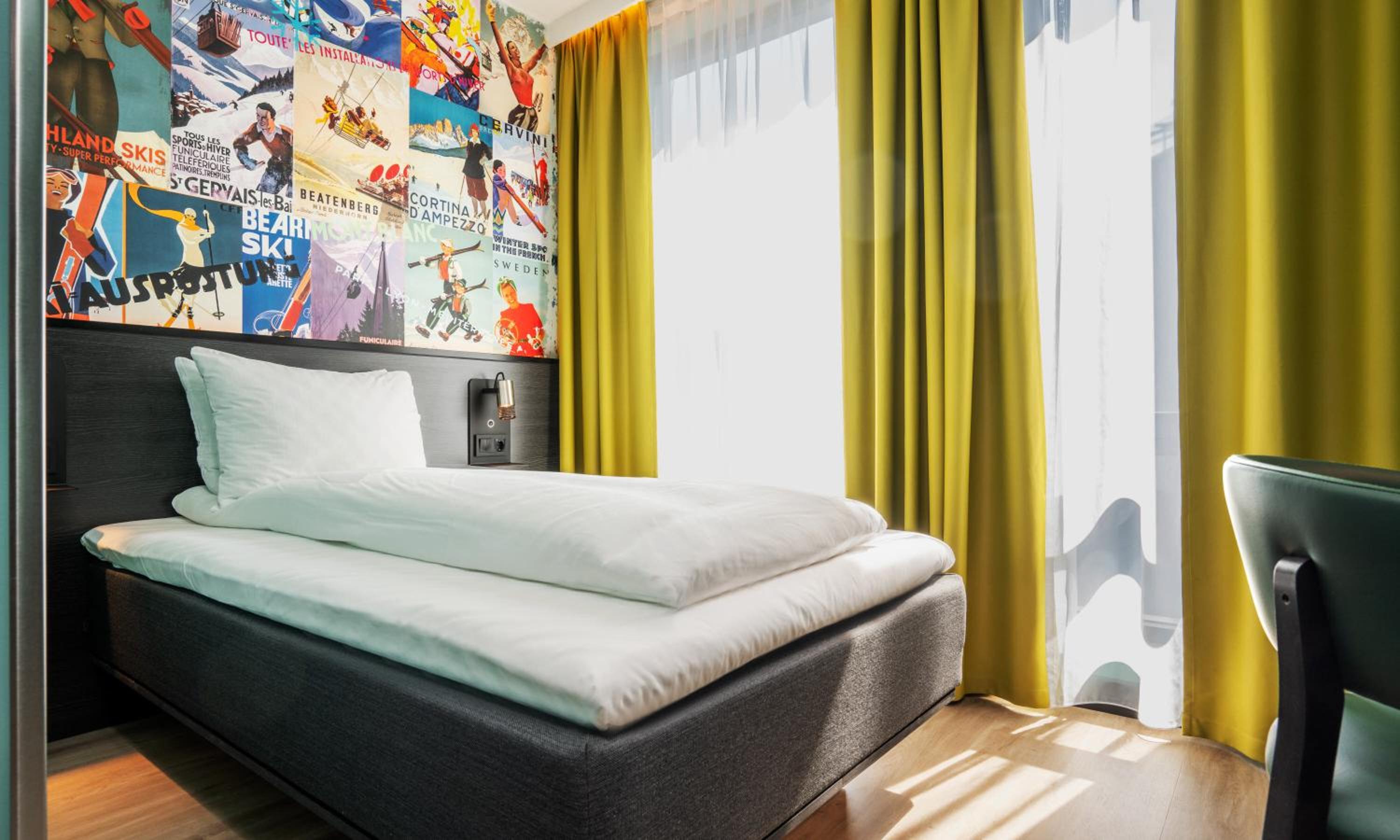 Standard Queen Room photo 2
