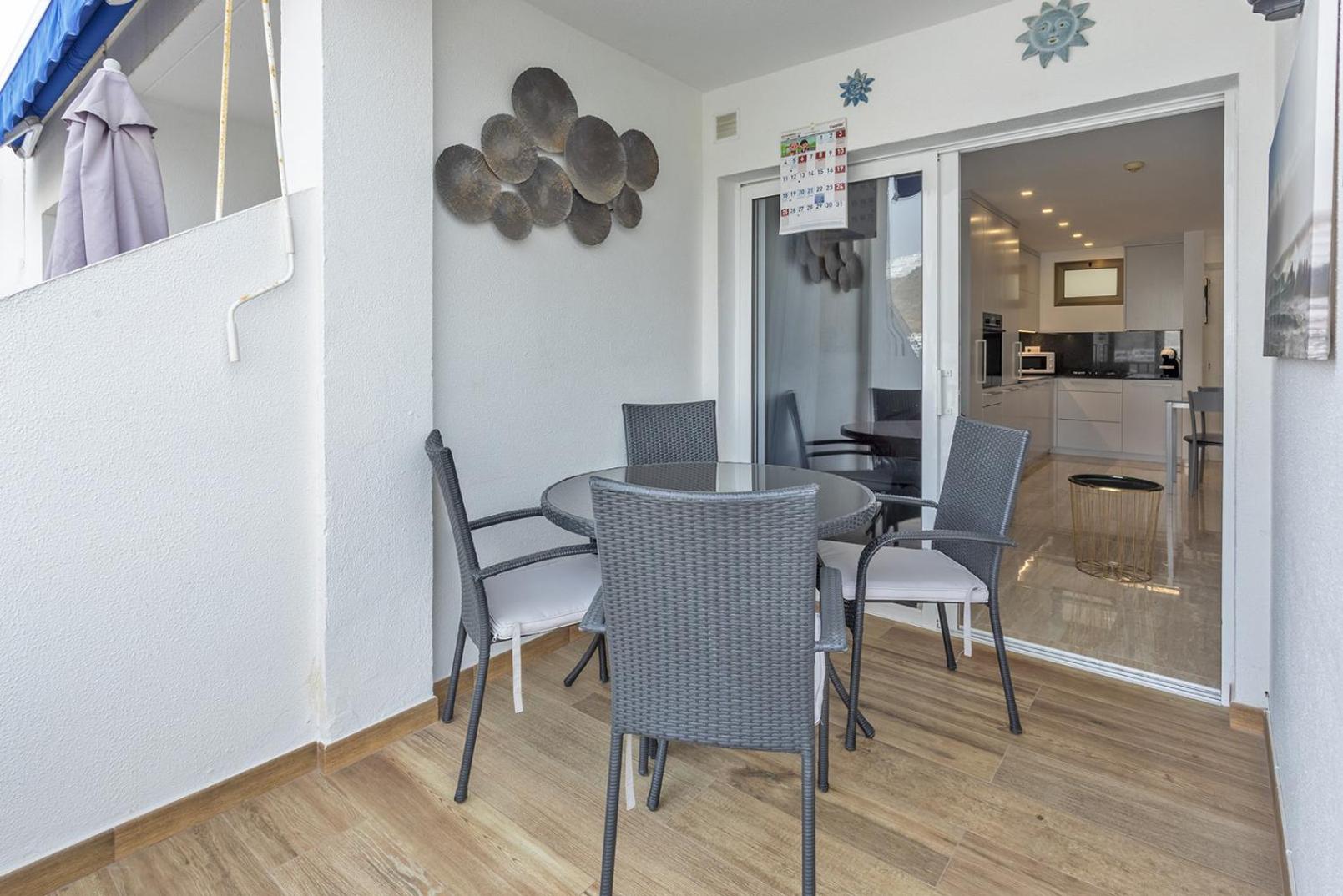 Apartment With Sea View photo 2