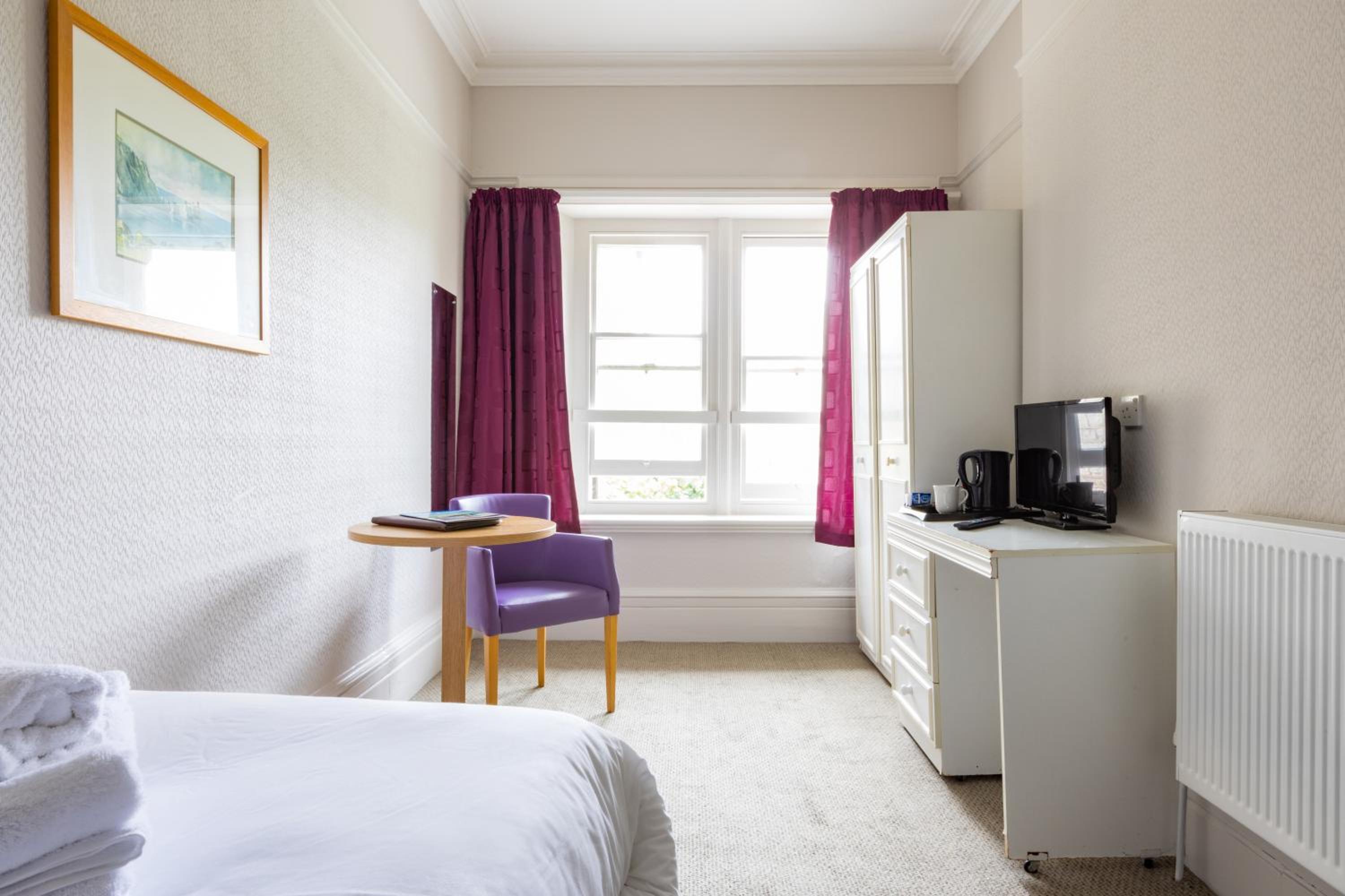 Single Room photo 3