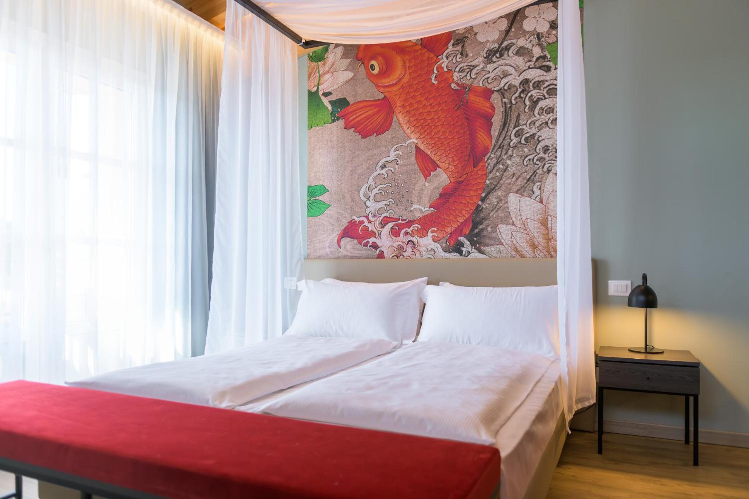 Junior Suite with Balcony - Photo 5