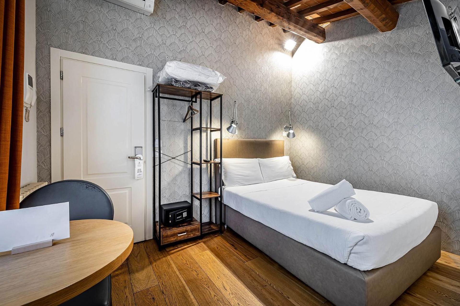 Budget Double Room photo 1