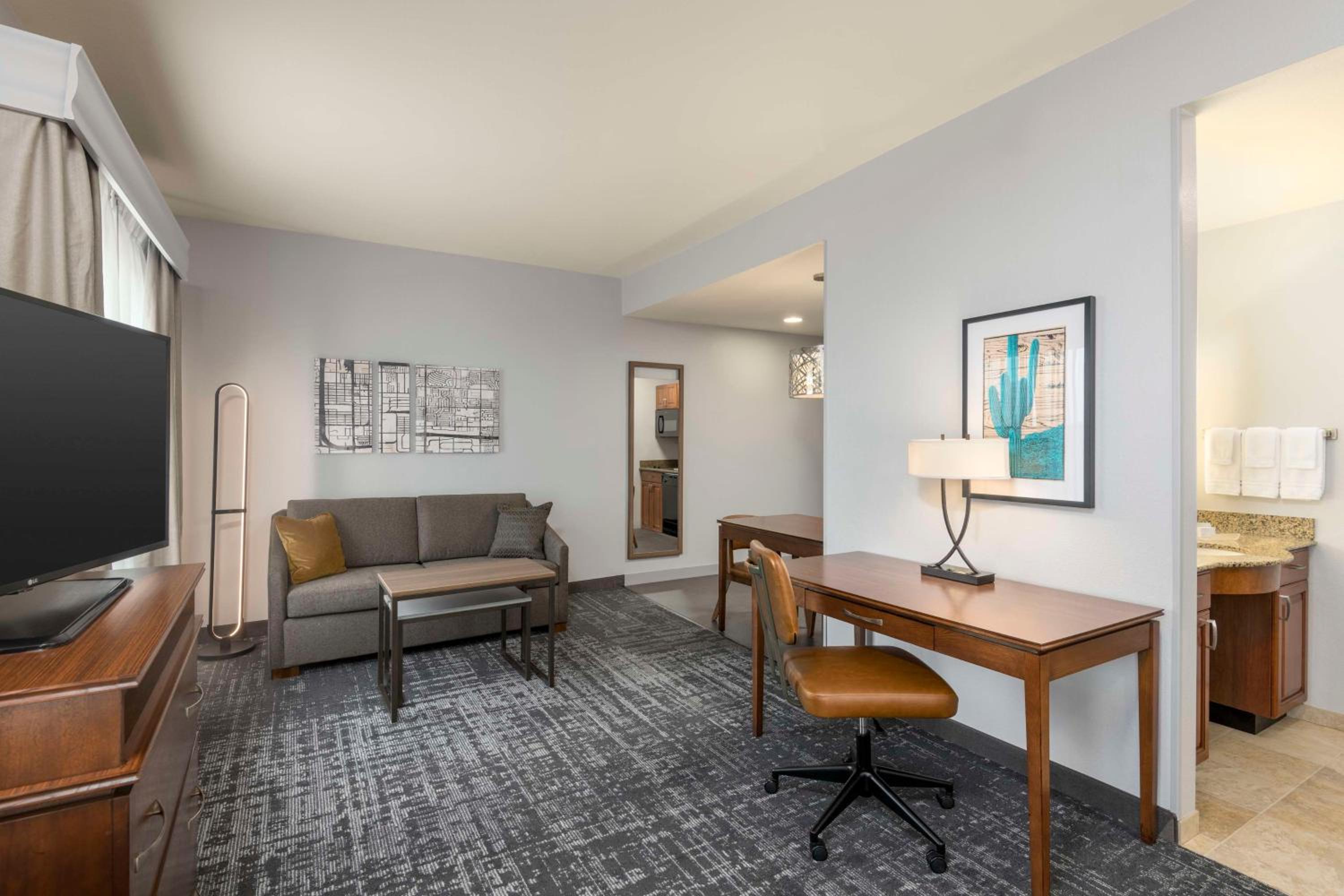 King Studio Suite - Non-Smoking - Photo 5