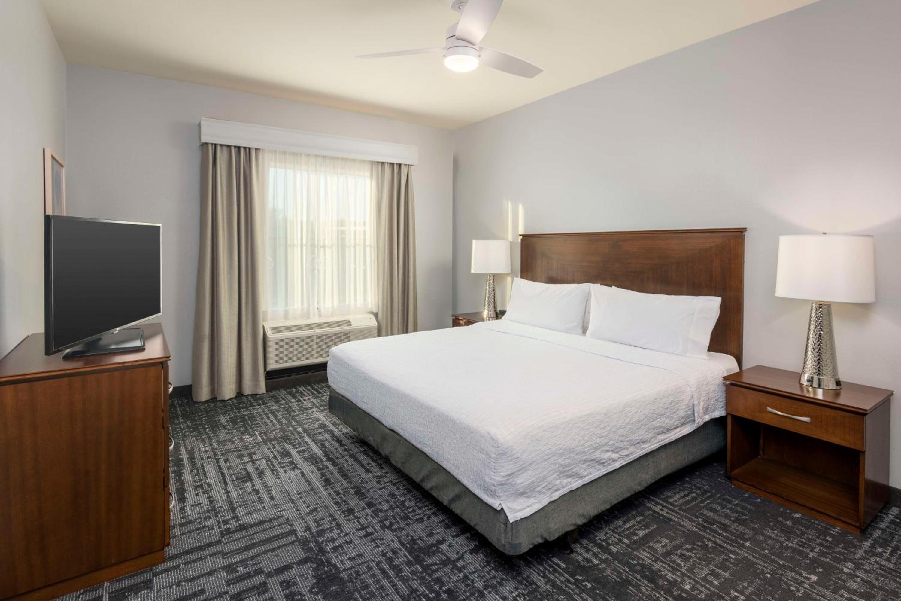 King Suite - Mobility Access/Non-Smoking - Photo 5