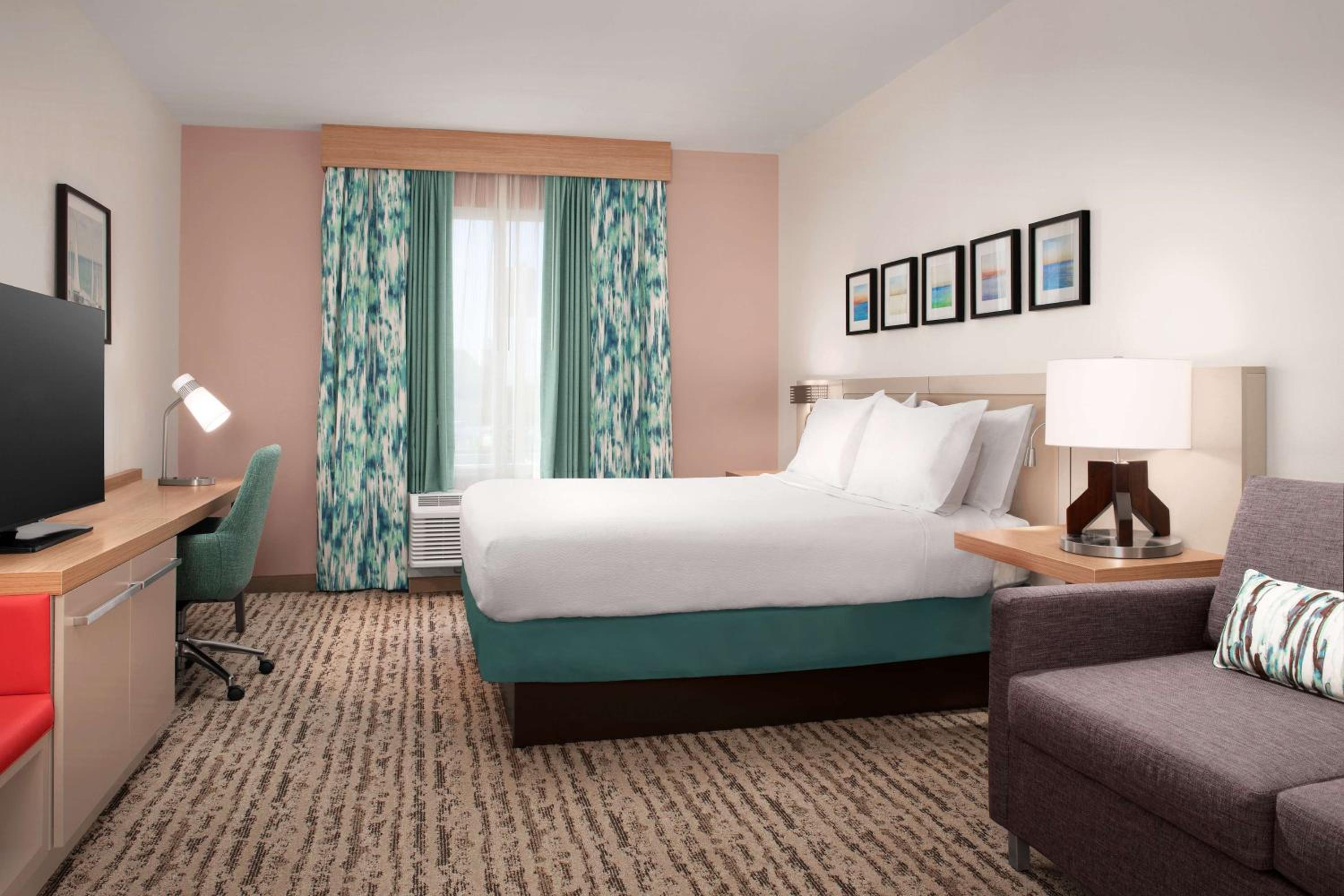 Standard King Room - Photo 3