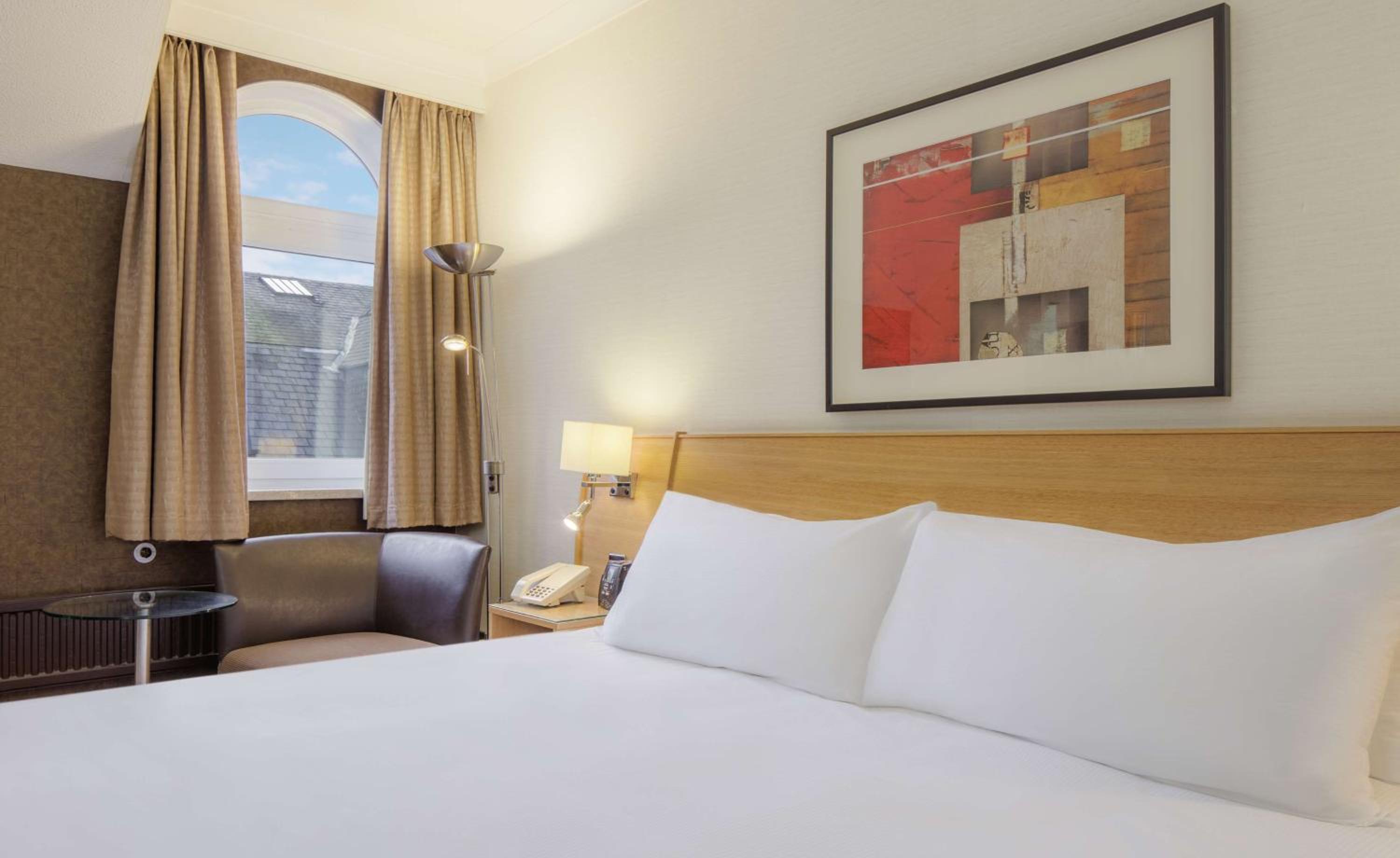 King guest room with Tower view - Photo 4
