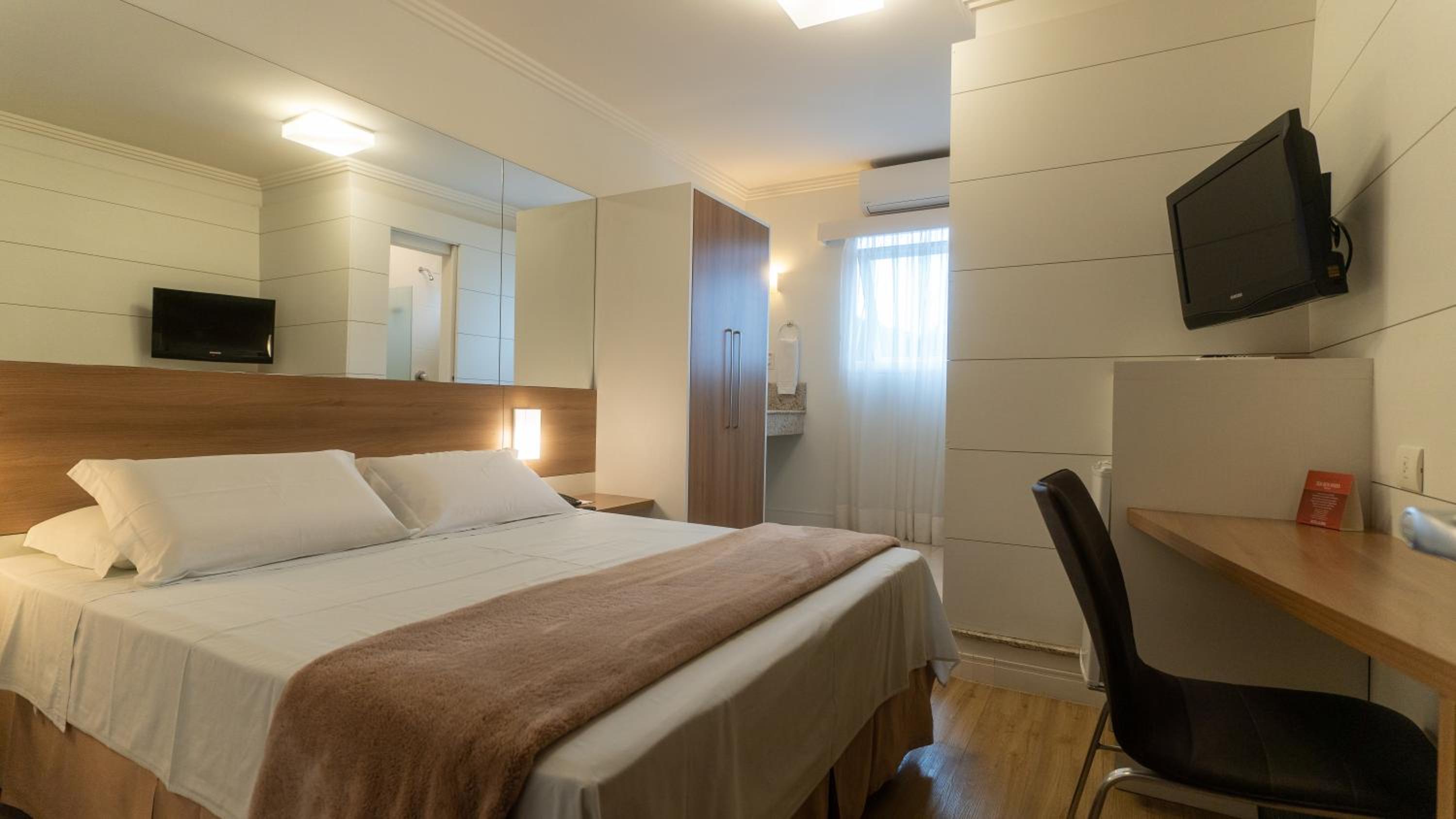 Economy Double Room photo 2