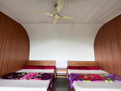 Deluxe Double or Twin Room with Mountain View - Photo 5