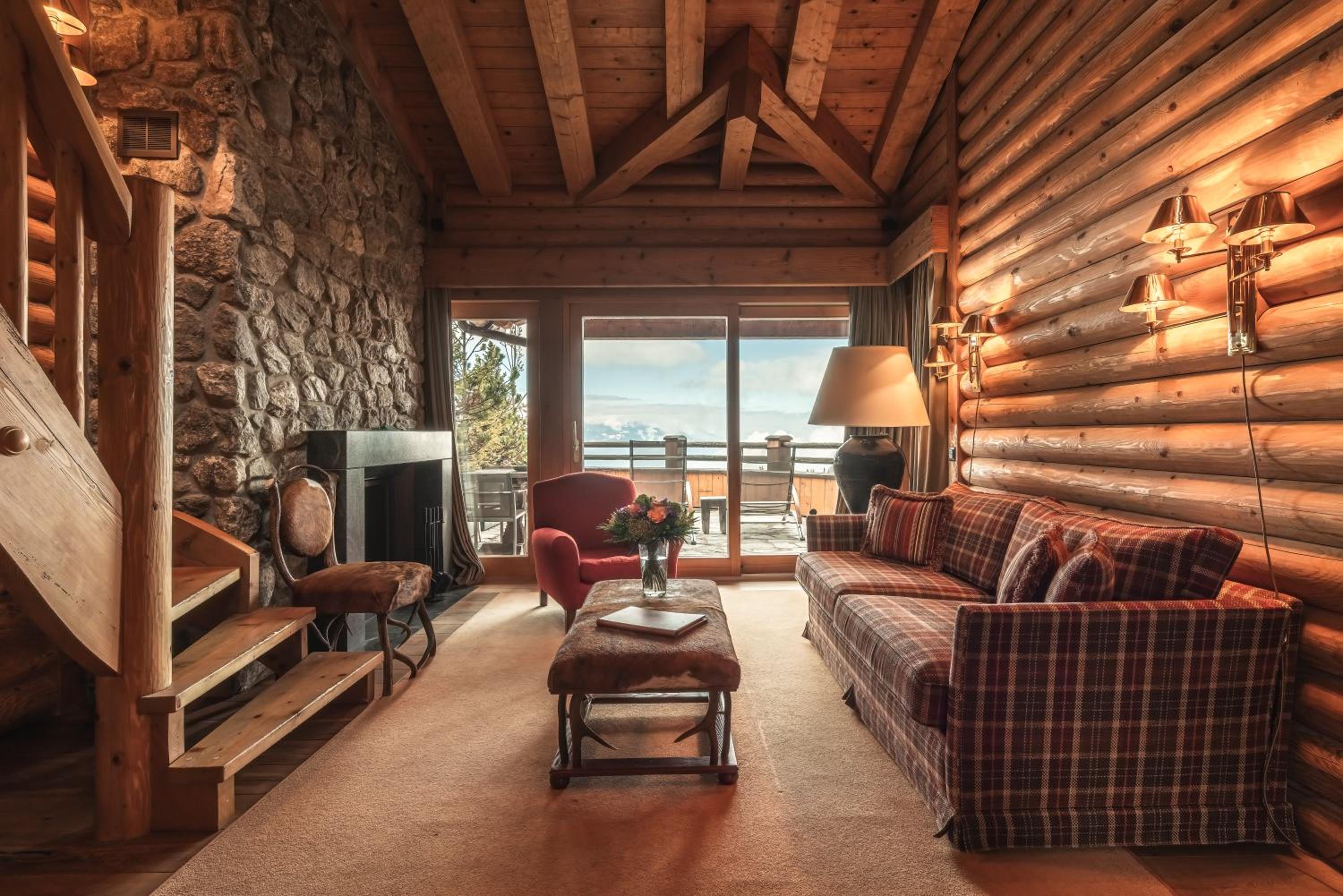 Prestige Suite (4 Adults + 2 Children)