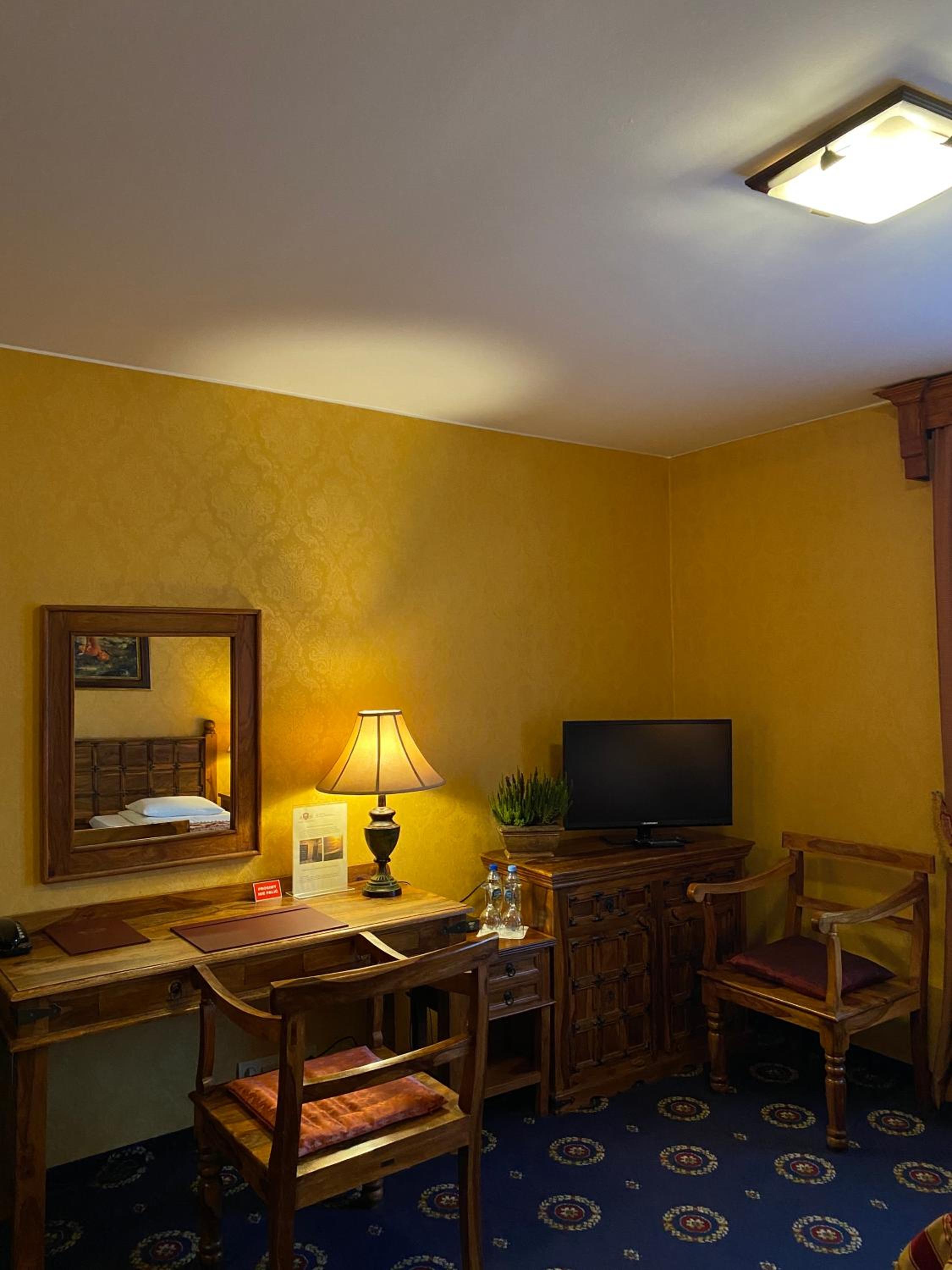 Double or Twin Room photo 3