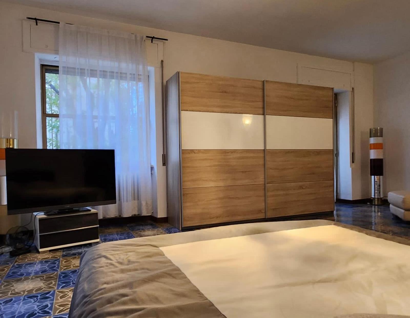 One-Bedroom House photo 1