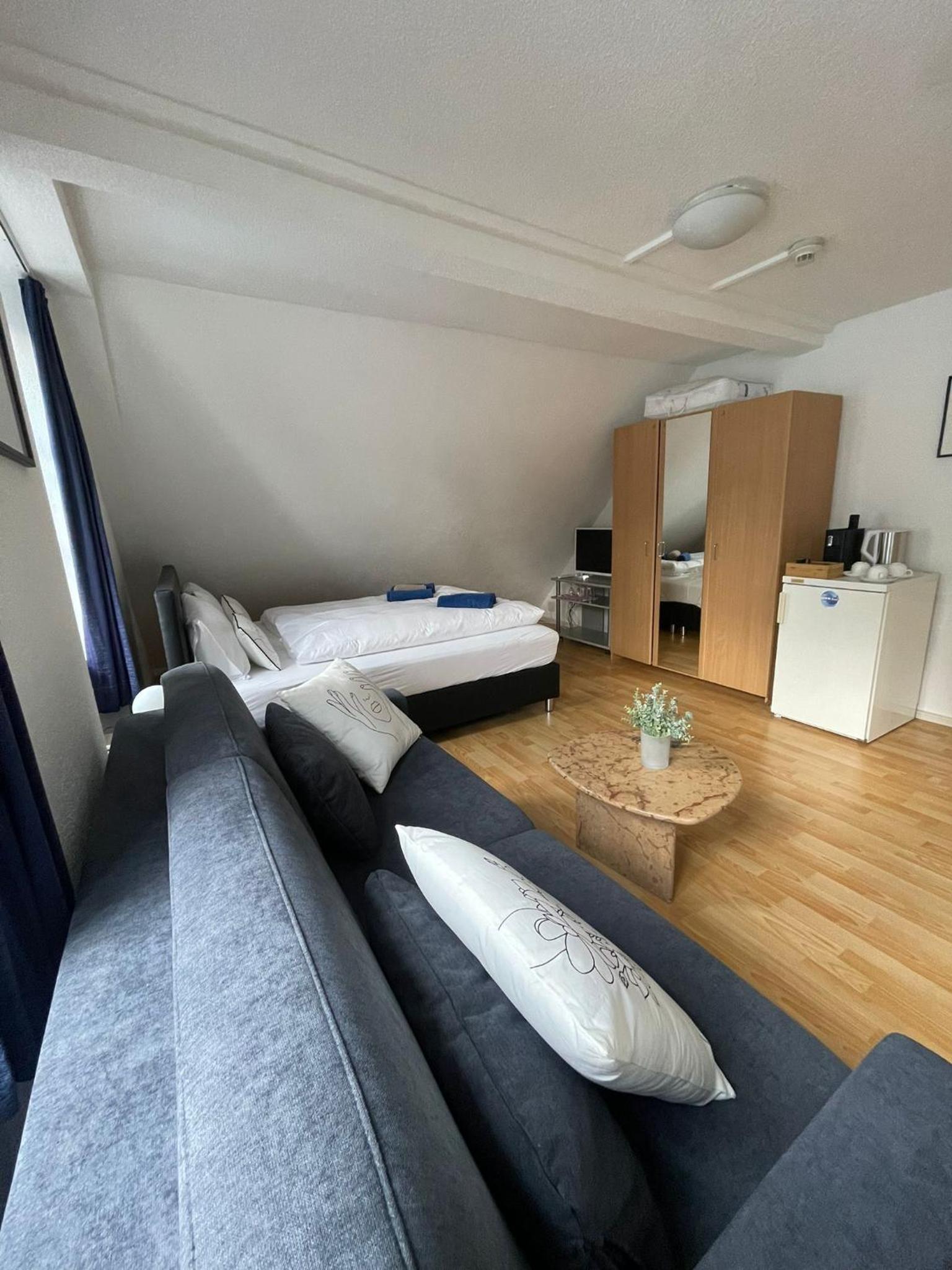 Double Room with Private Bathroom photo 3