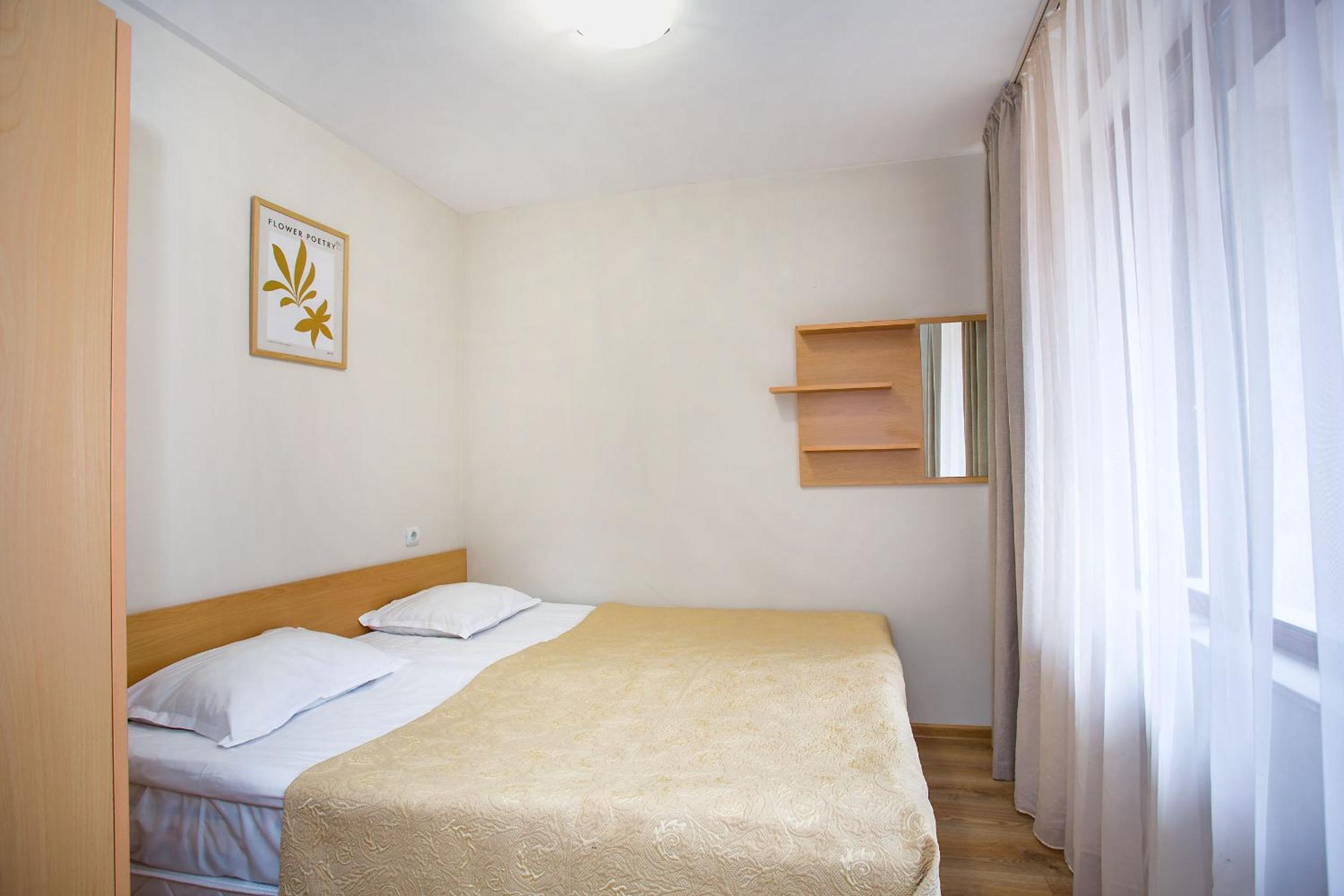 Studio Apartment - Photo 8
