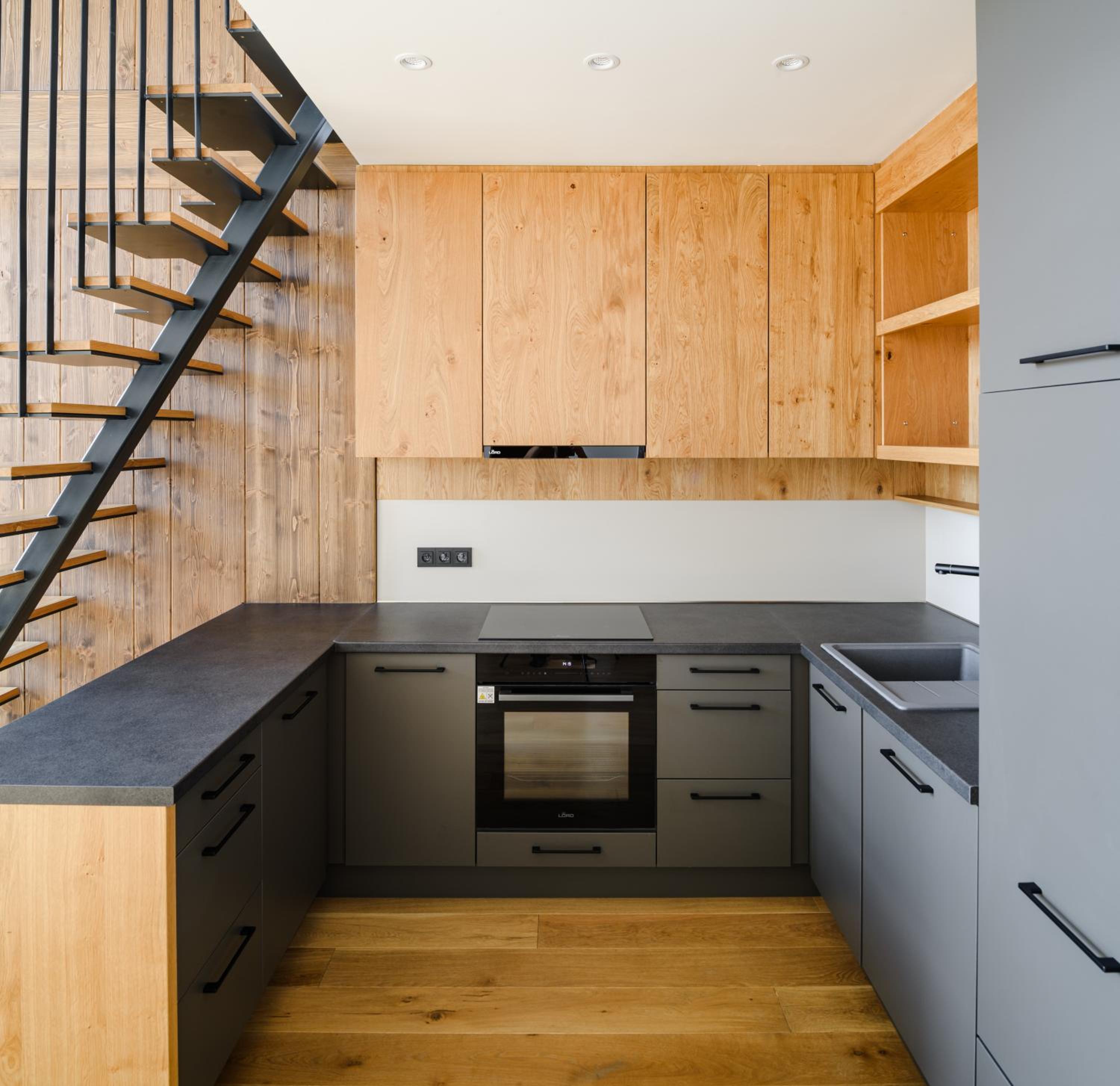 Three-Bedroom Apartment with Balcony or Terrace