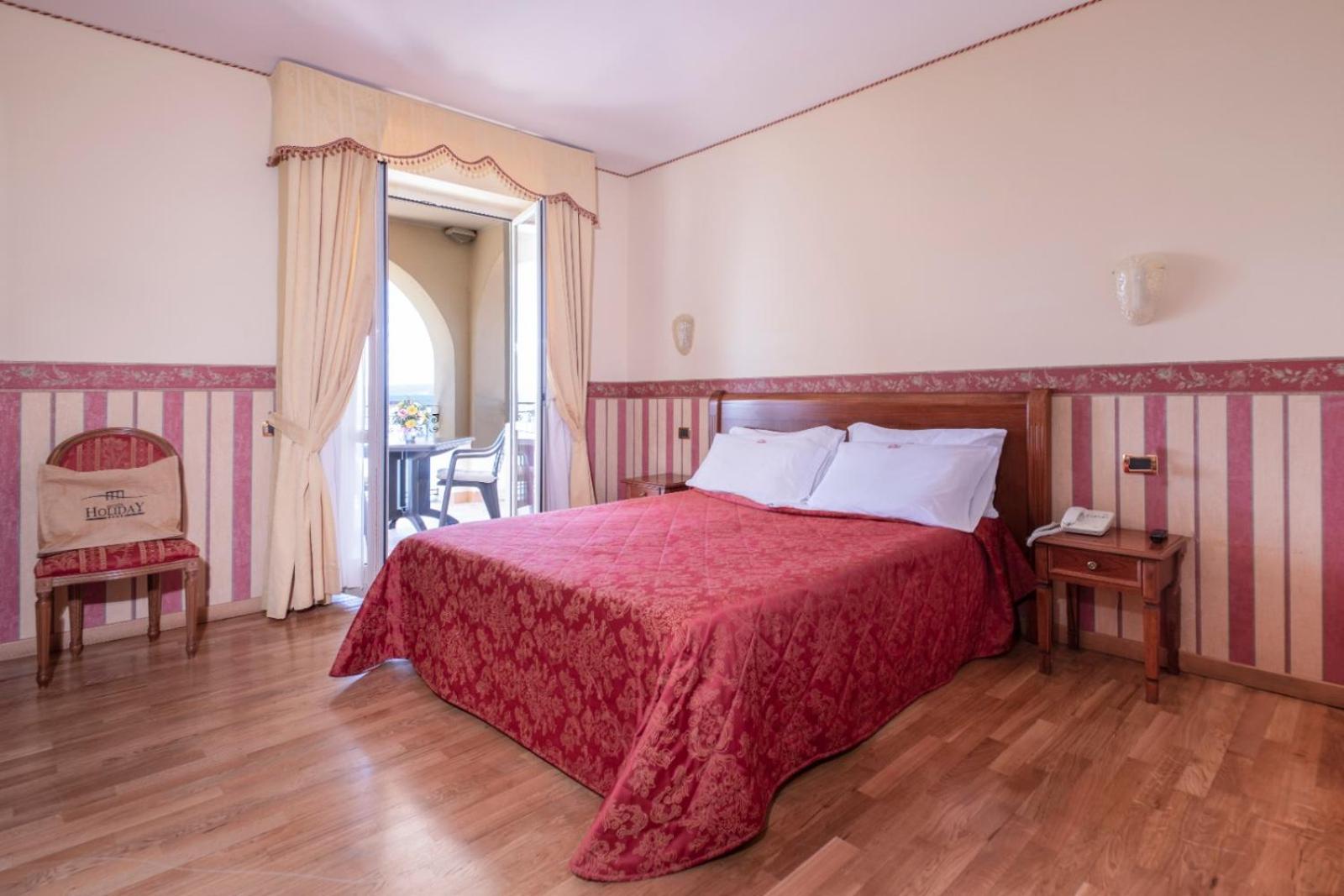 Superior Double Room with Balcony and Lake View - Photo 1