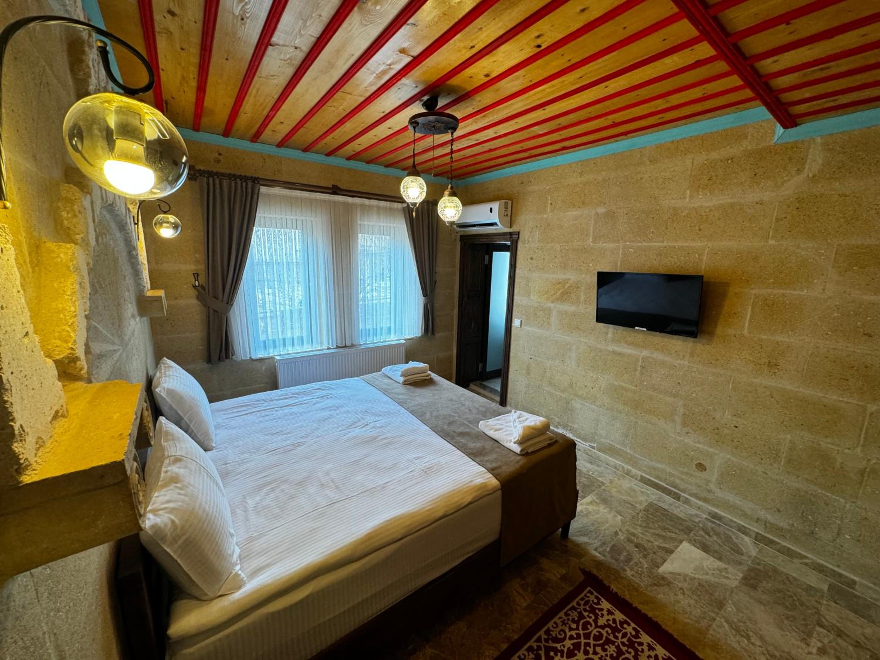 Standard Double Room - Photo 30