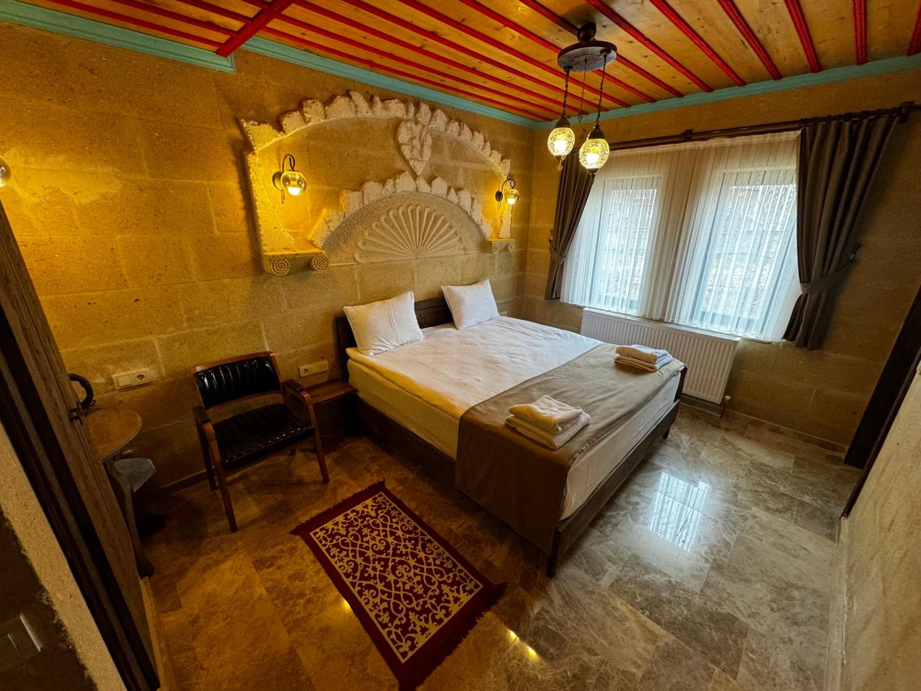 Standard Double Room - Photo 31