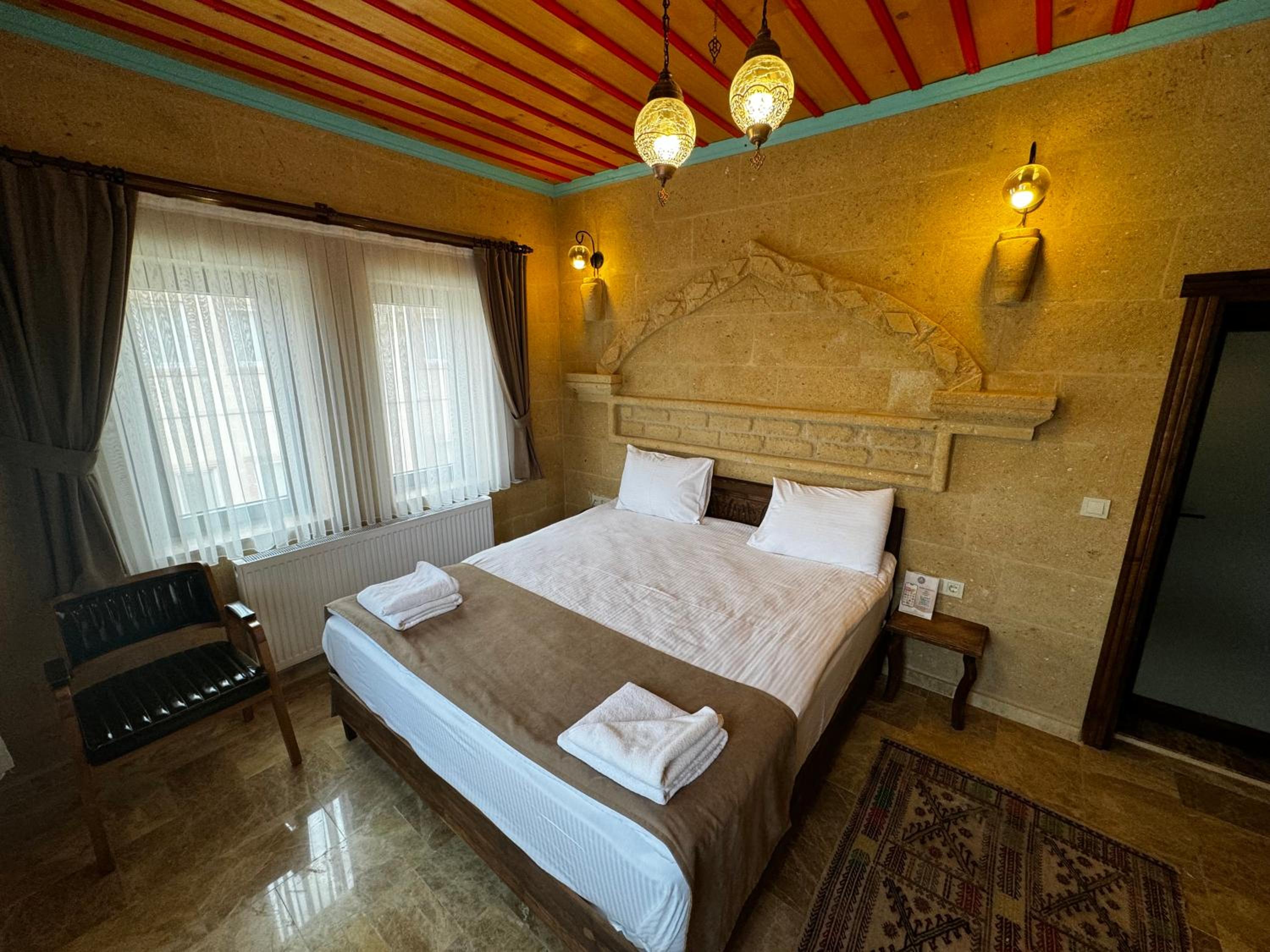 Standard Double Room - Photo 1