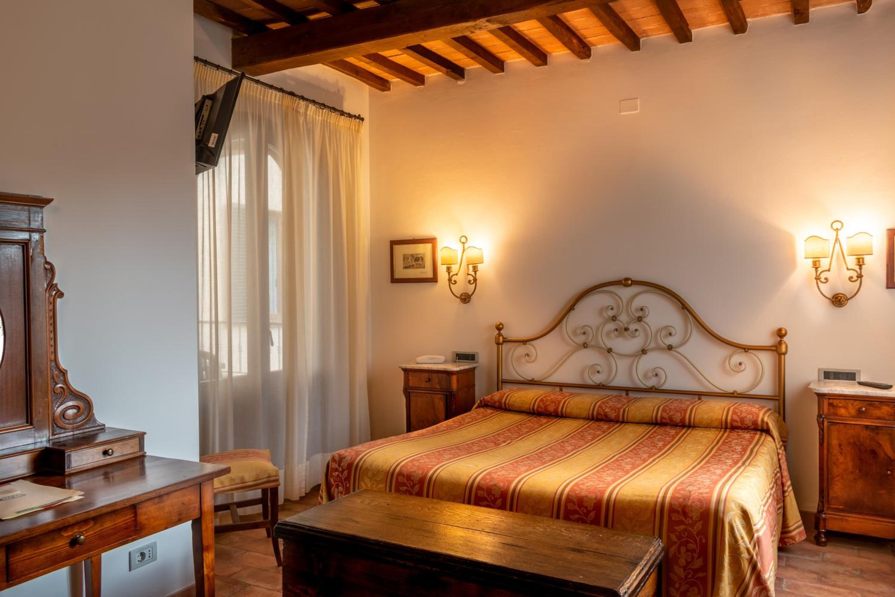 Deluxe Double Room - Photo 1