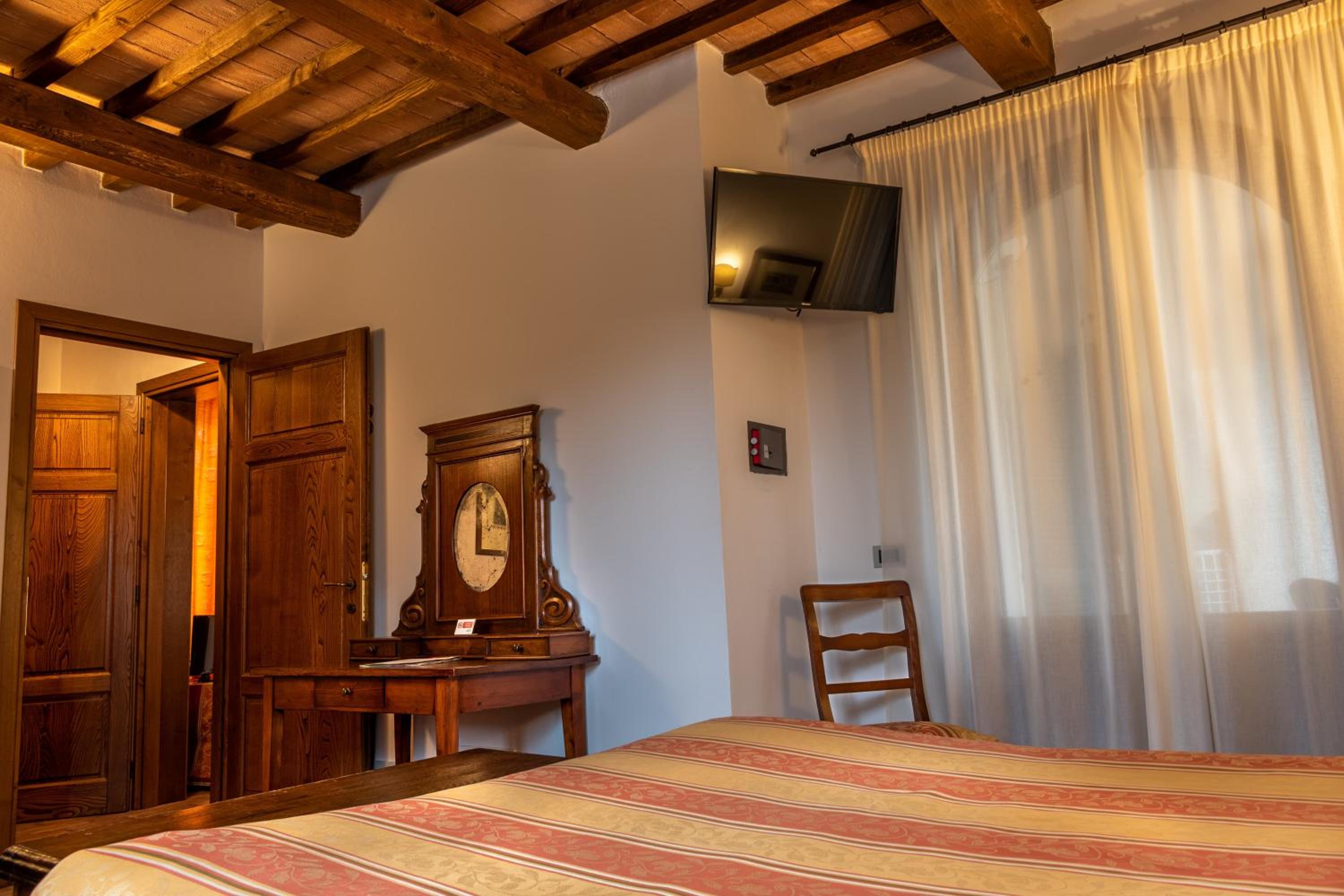 Deluxe Double Room - Photo 7