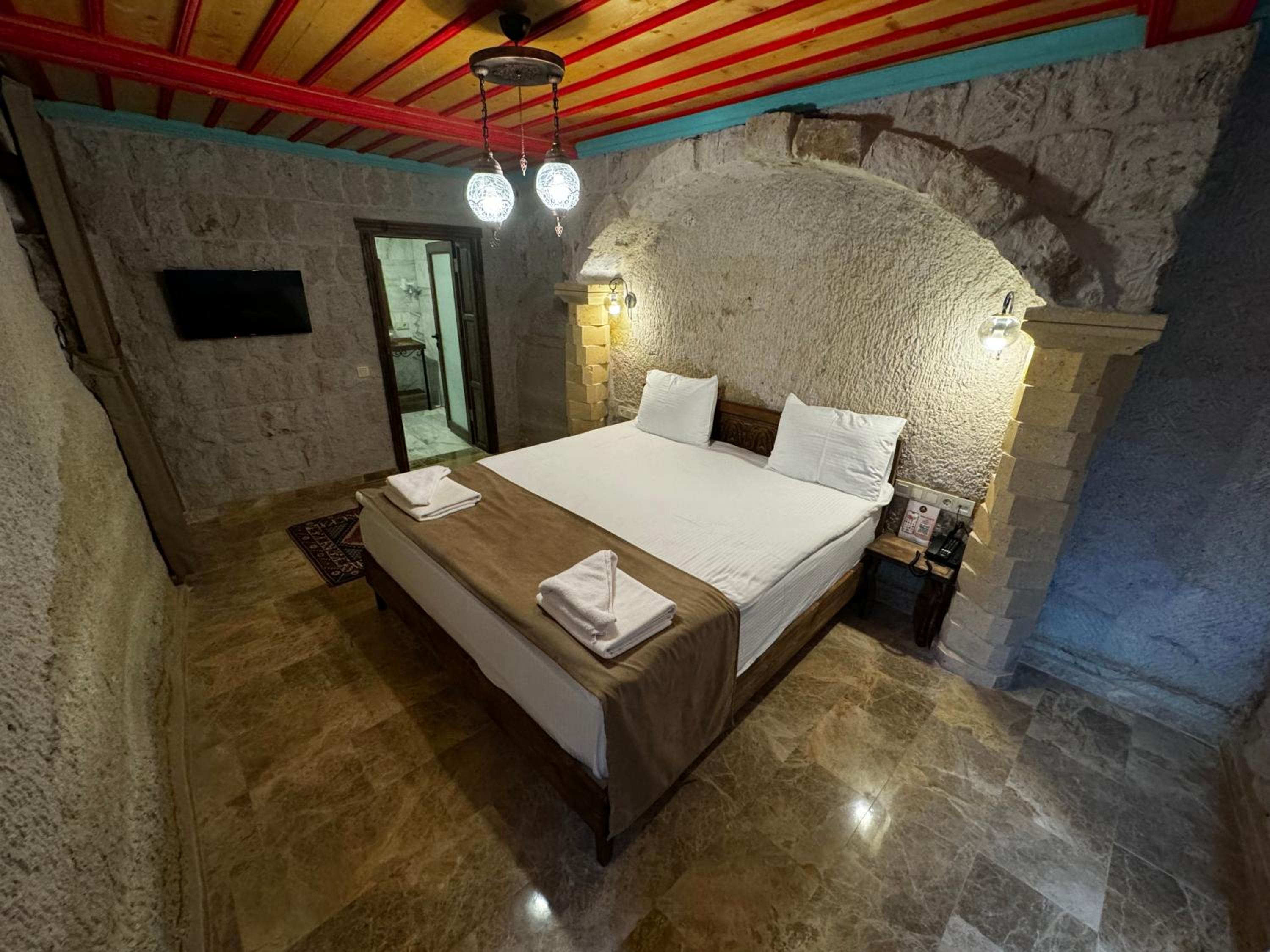 Deluxe King Room photo 3
