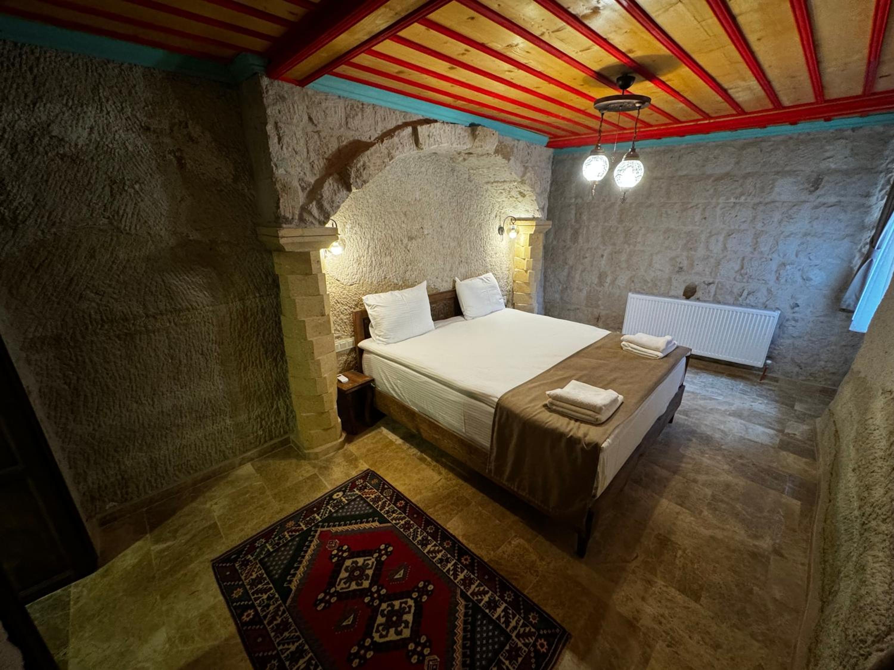 Deluxe King Room photo 1