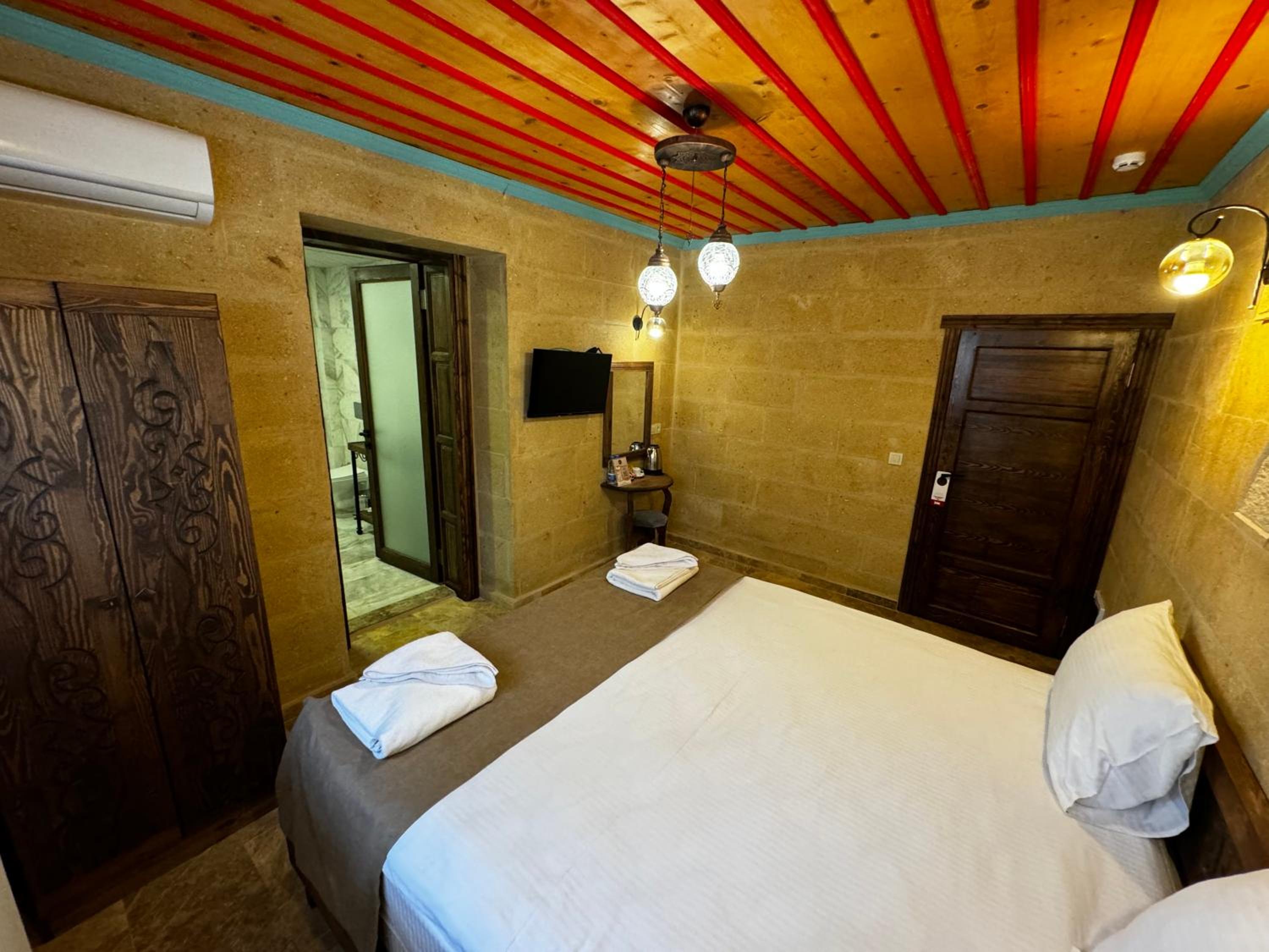 King Suite photo 3