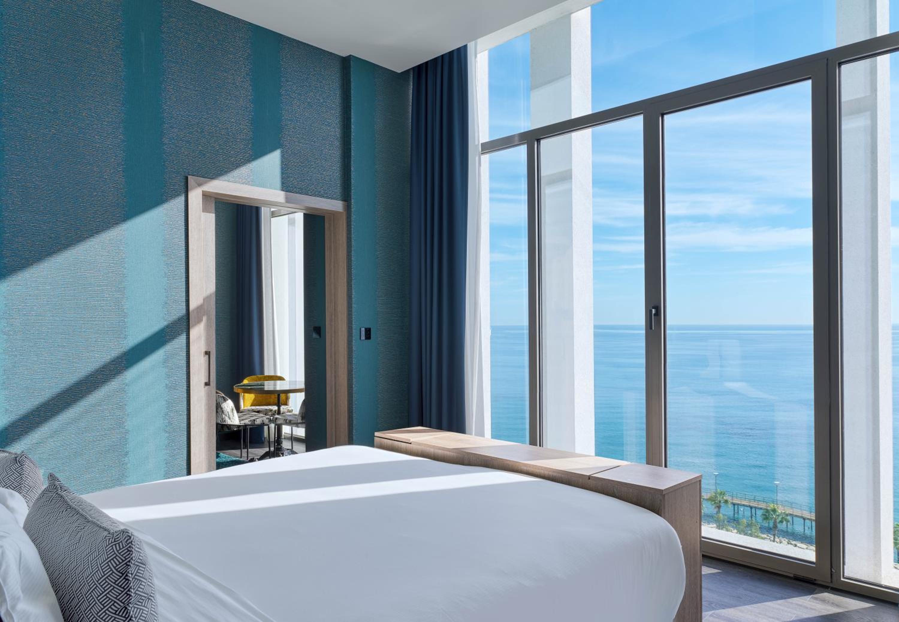 Heaven Suite Front Sea View with Business Lounge Access photo 2