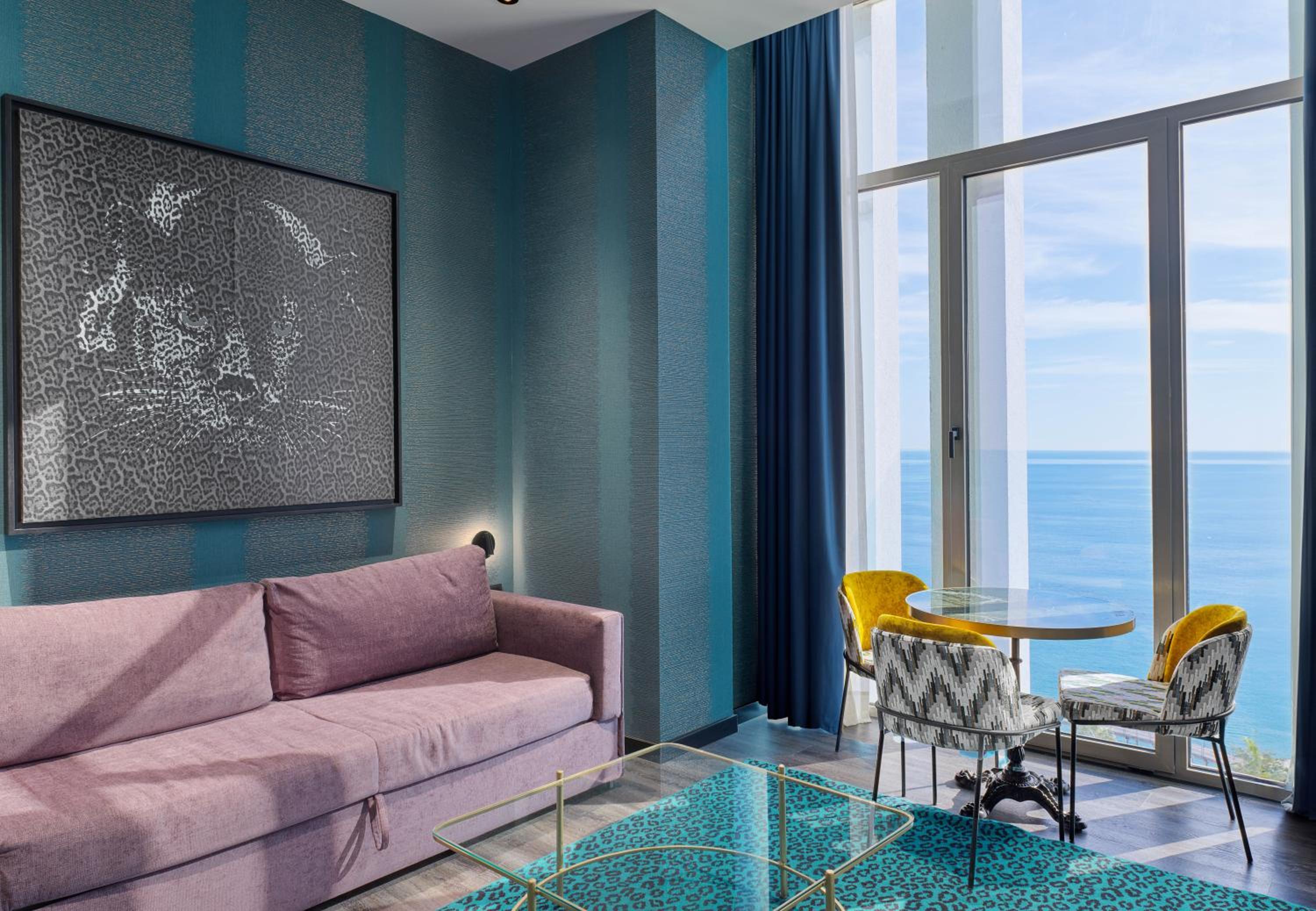 Heaven Suite Front Sea View with Business Lounge Access