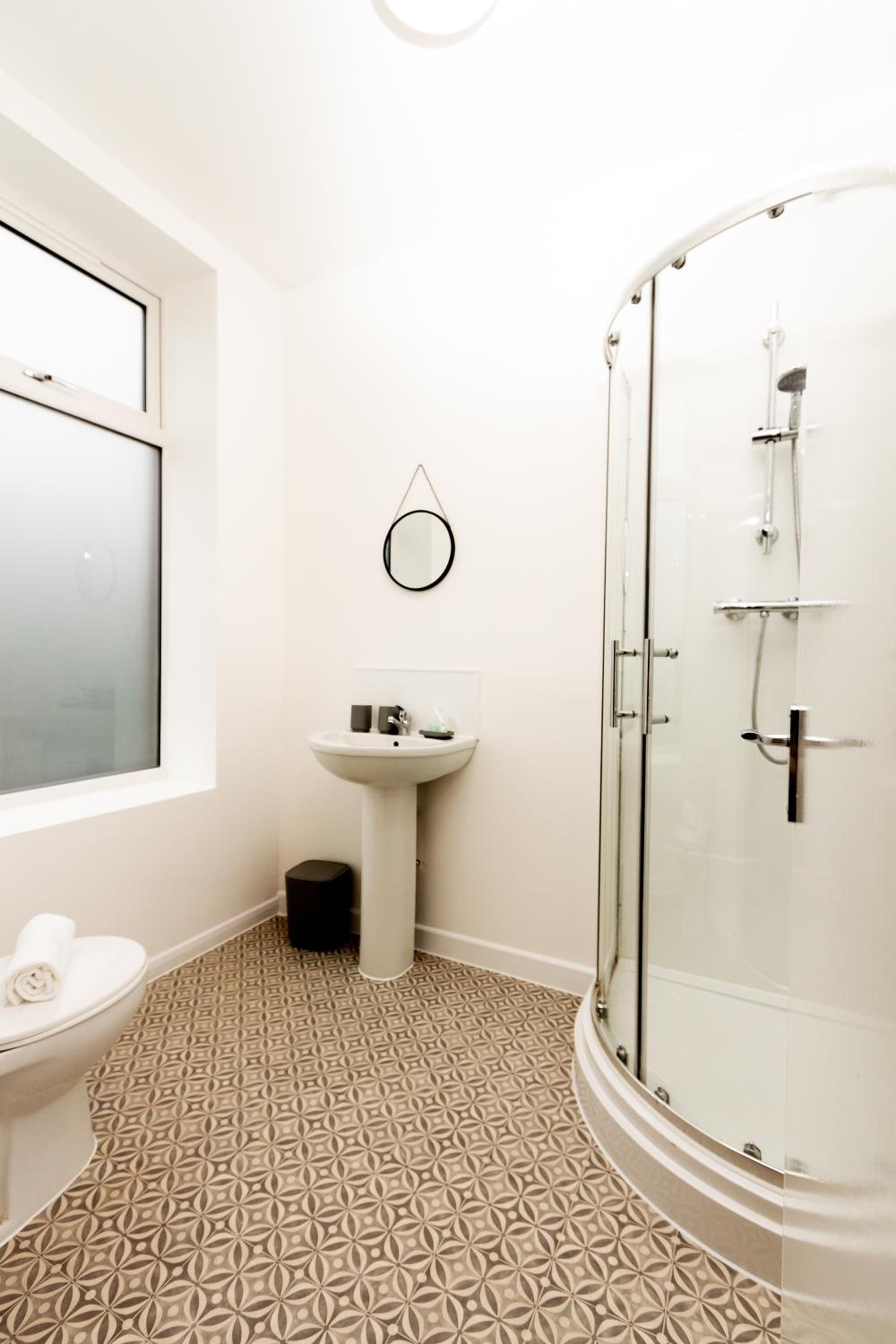 Double Room With Private Bathroom photo 2