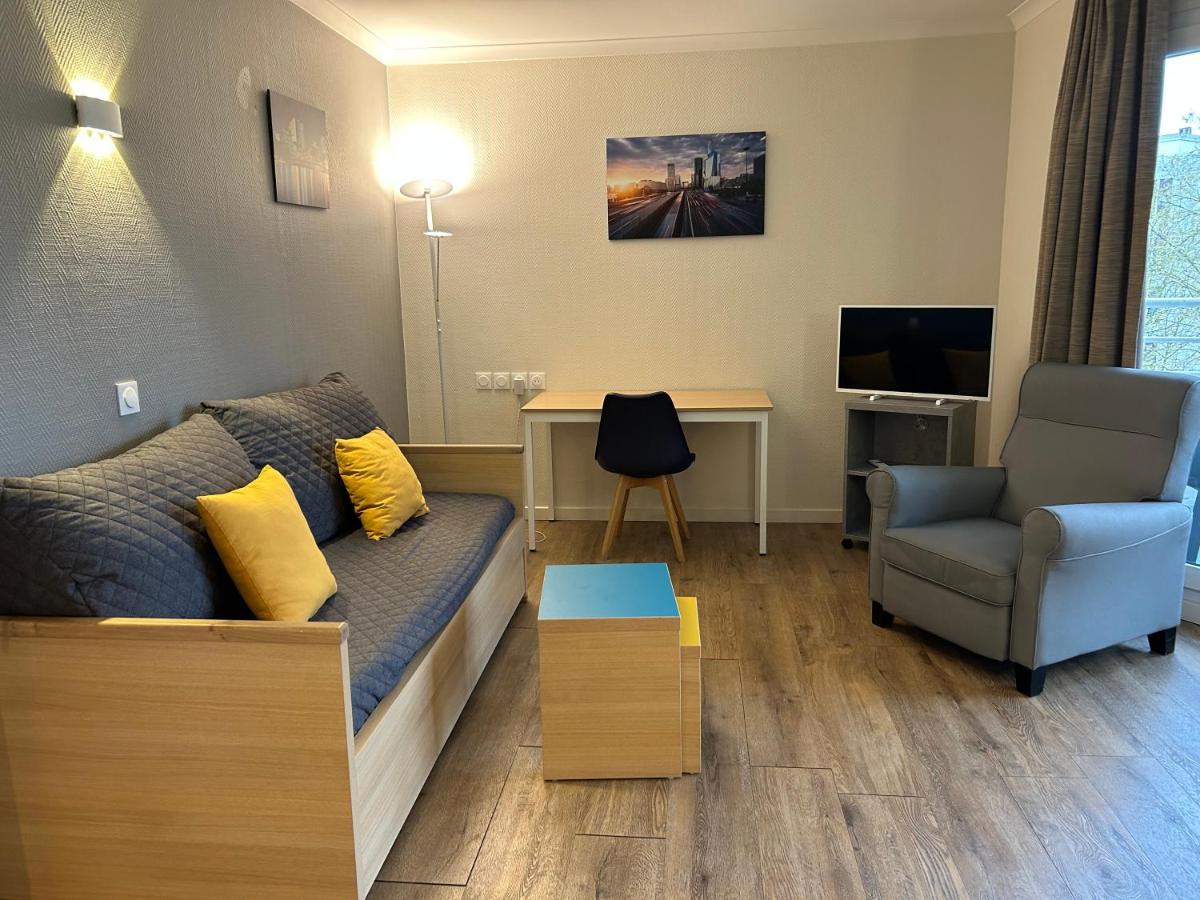 One-Bedroom Apartment - Photo 9
