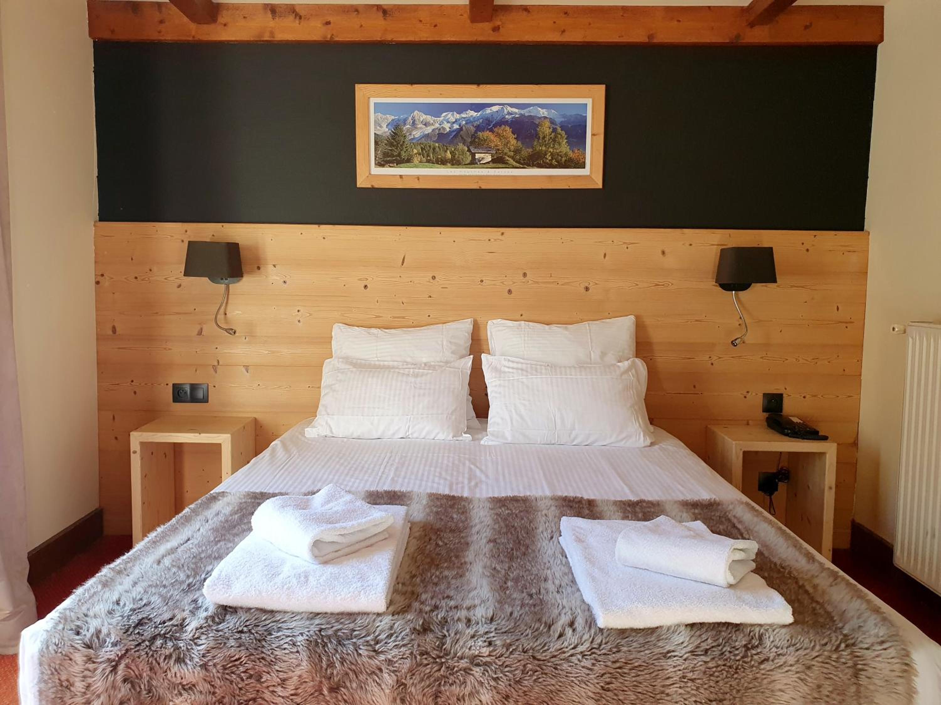 Double room with balcony Mont Blanc side