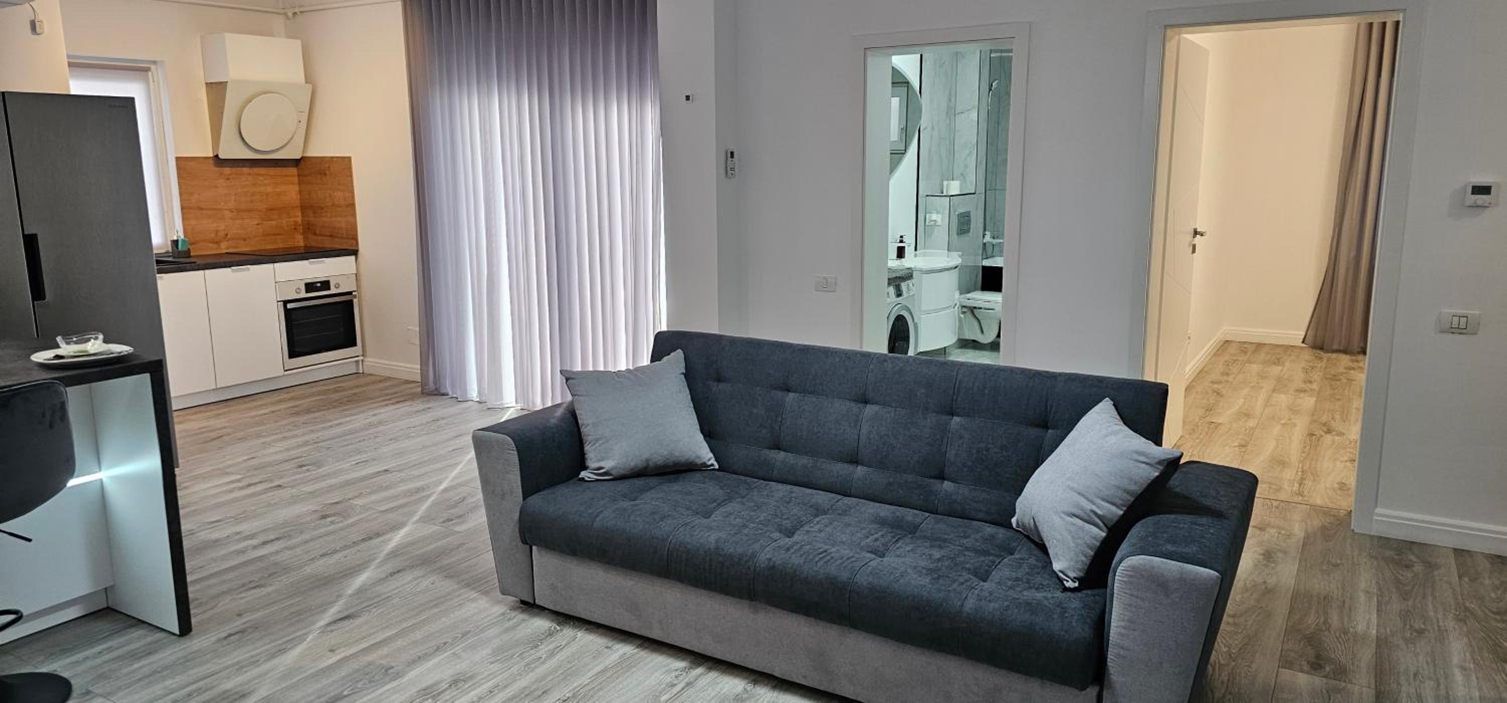 One-Bedroom Apartment photo 1