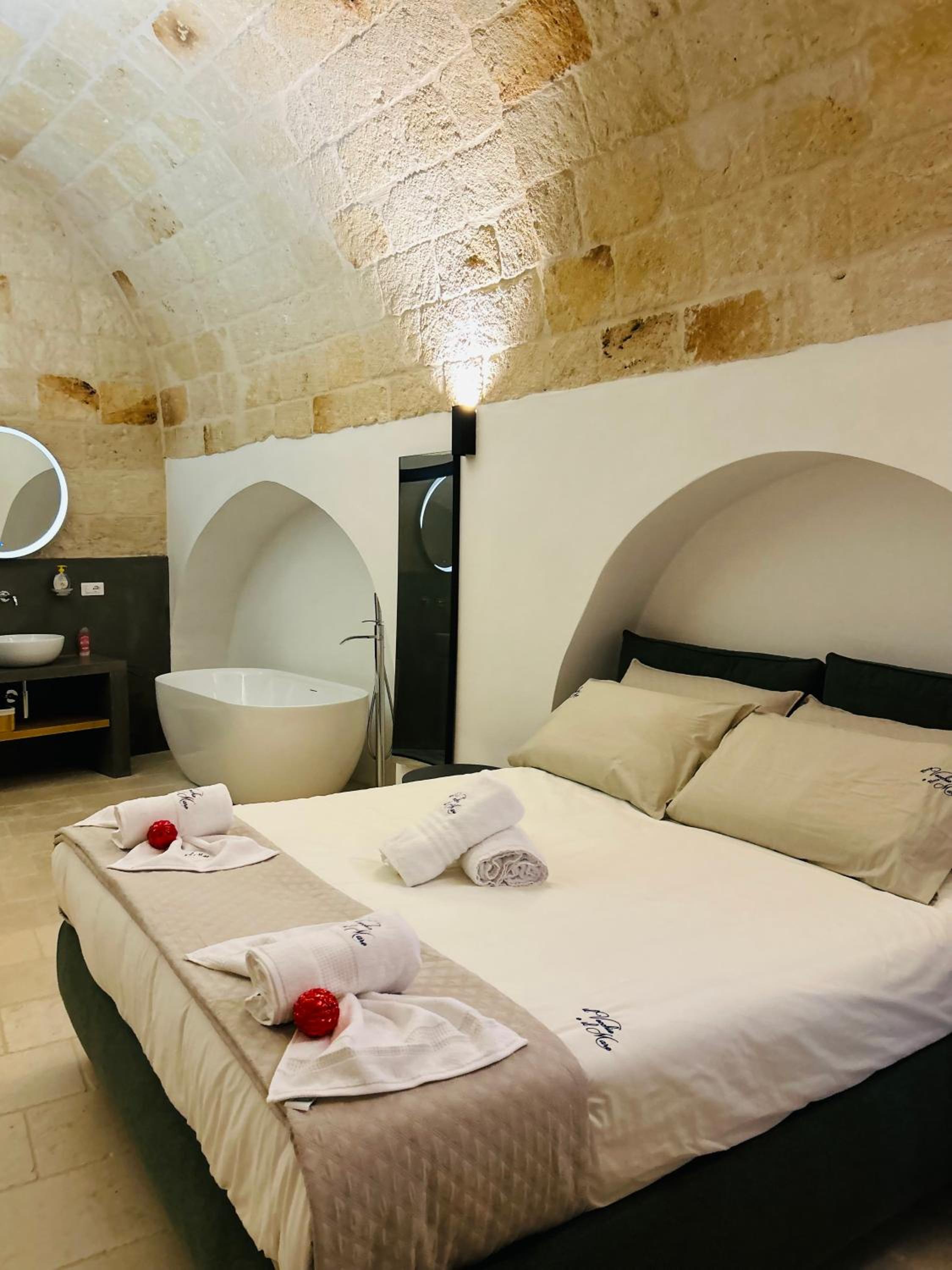 Deluxe Double Room with Bath