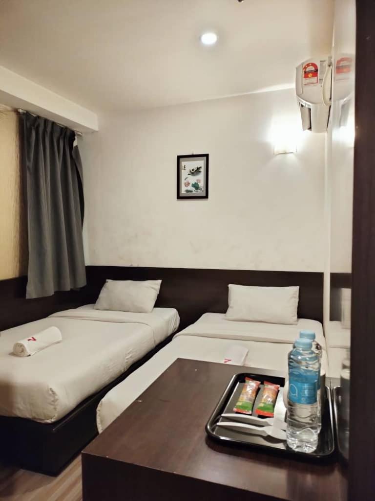 Deluxe Twin Room - Photo 3