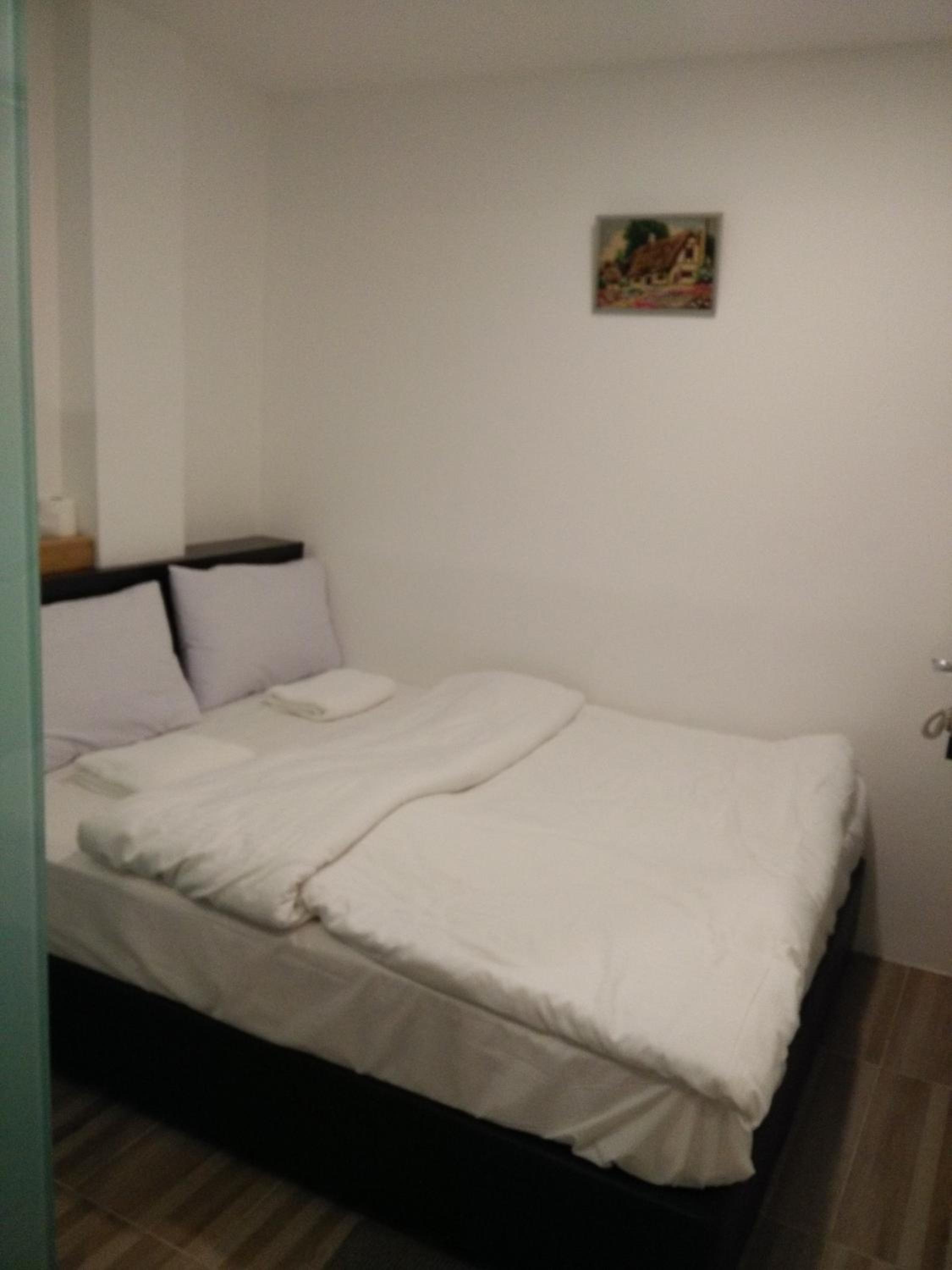 Standard Double Room - Photo 3