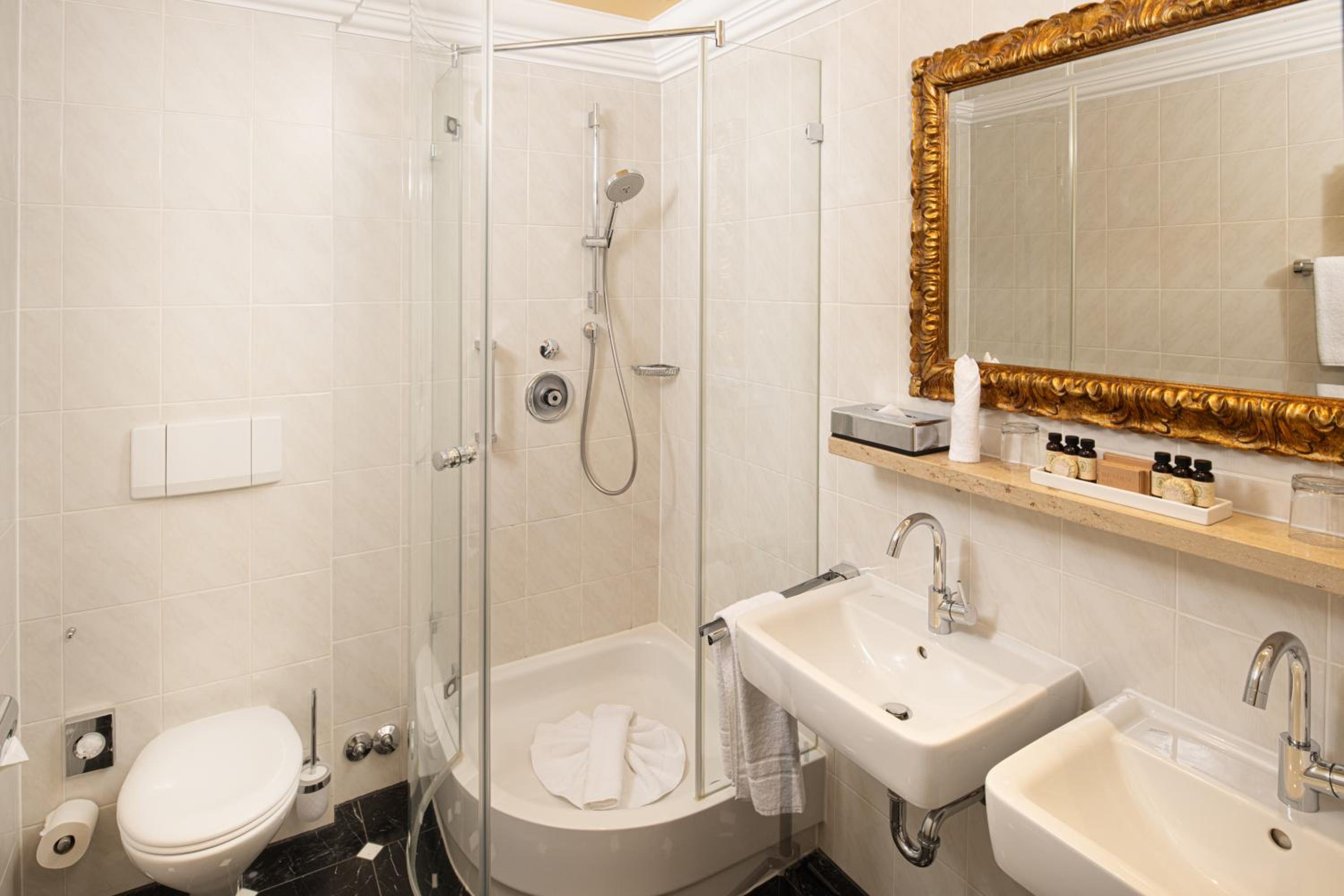 Superior Double Room - Photo 2