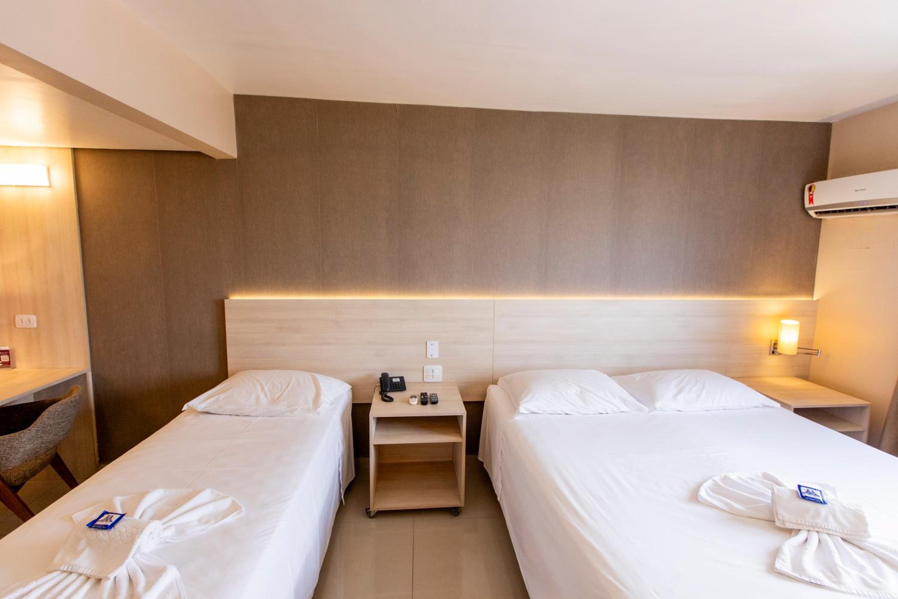 Deluxe Family Suite photo 2