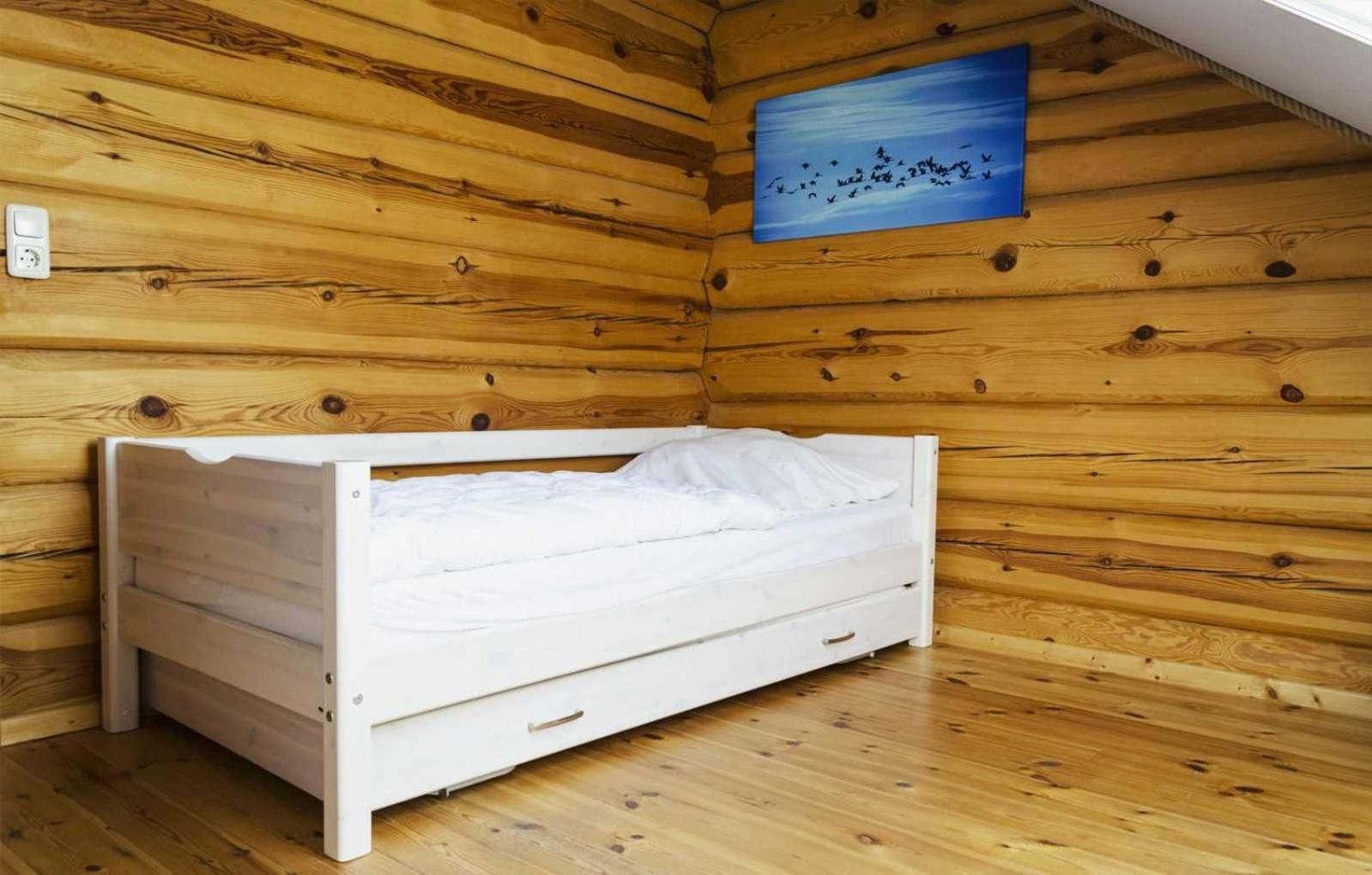 Three-Bedroom House photo 2