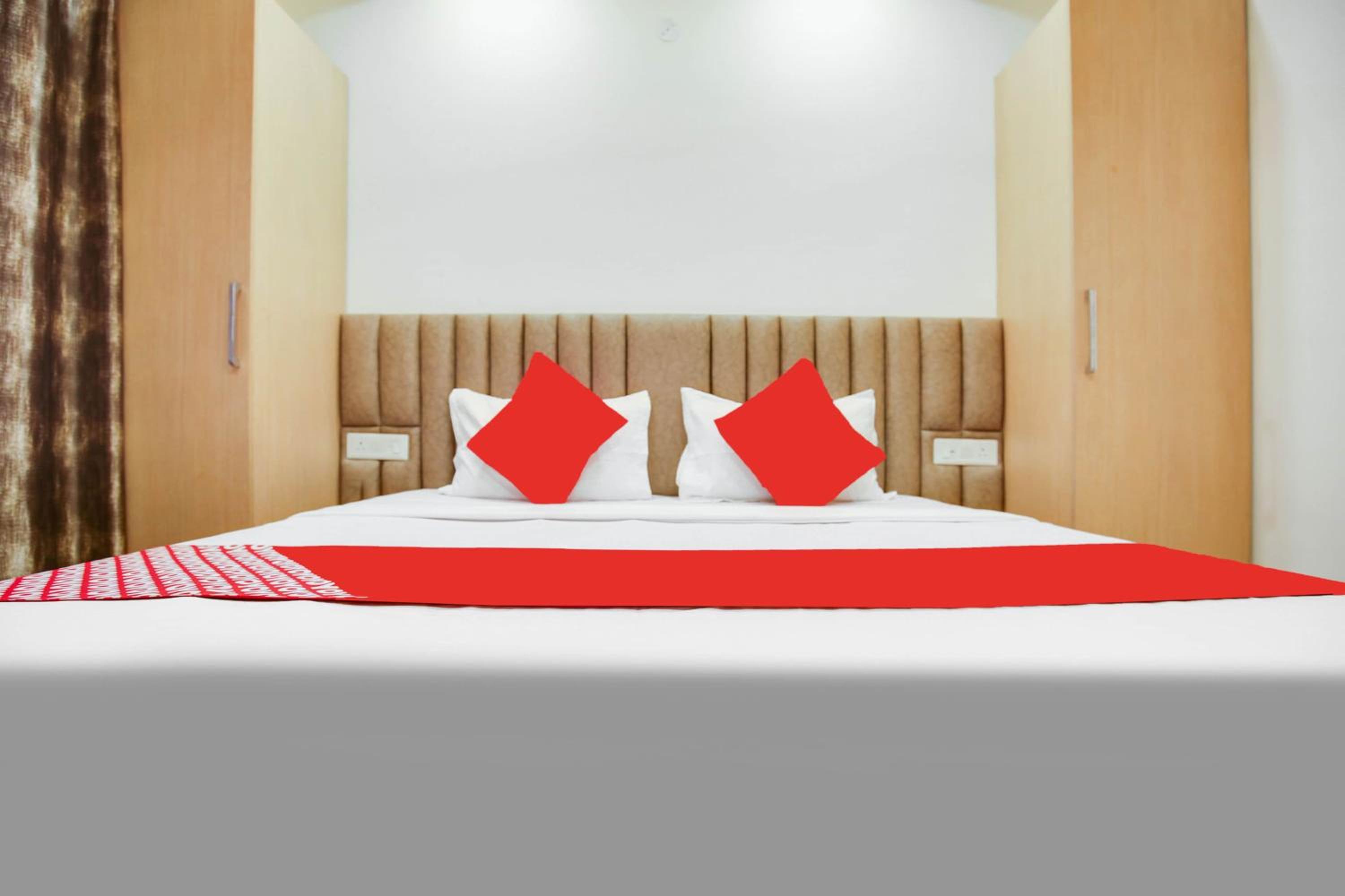 Standard Double Room - Photo 10