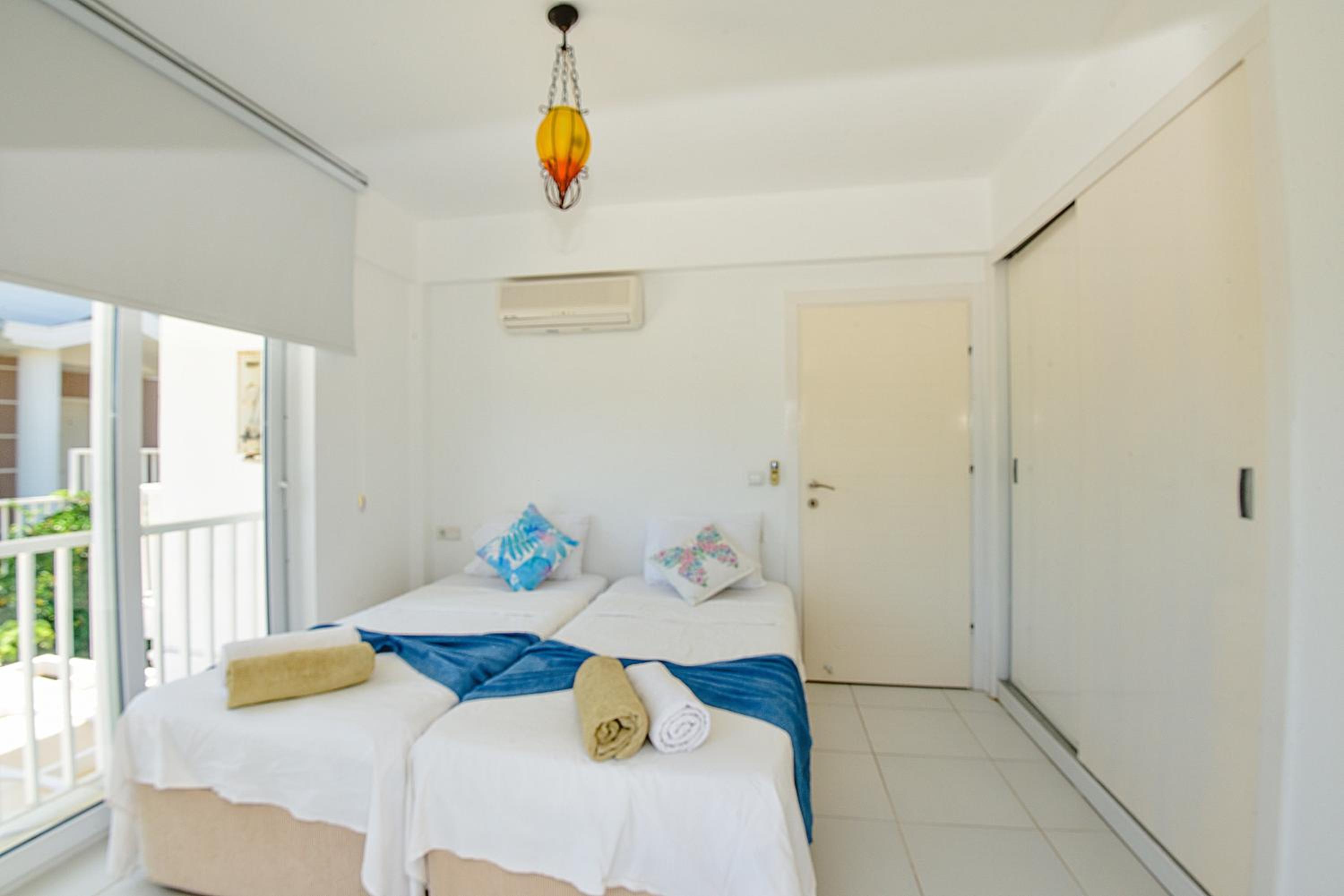 Three-Bedroom Villa photo 1