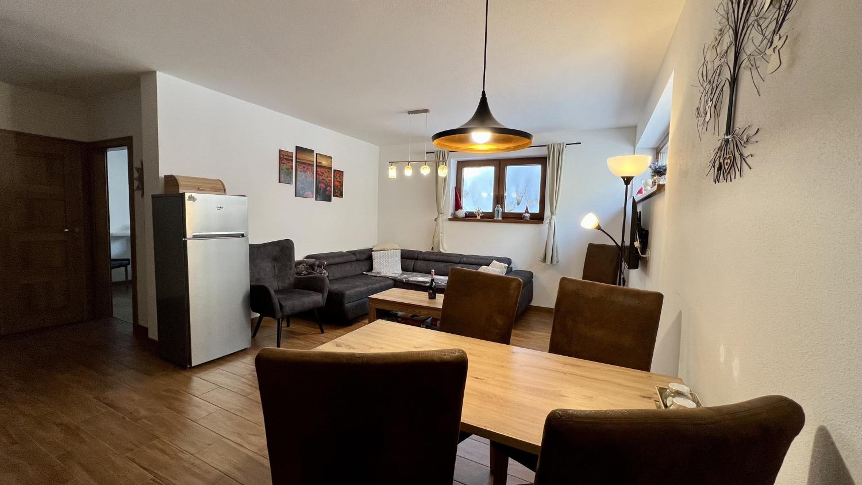 One-Bedroom Apartment - Photo 3