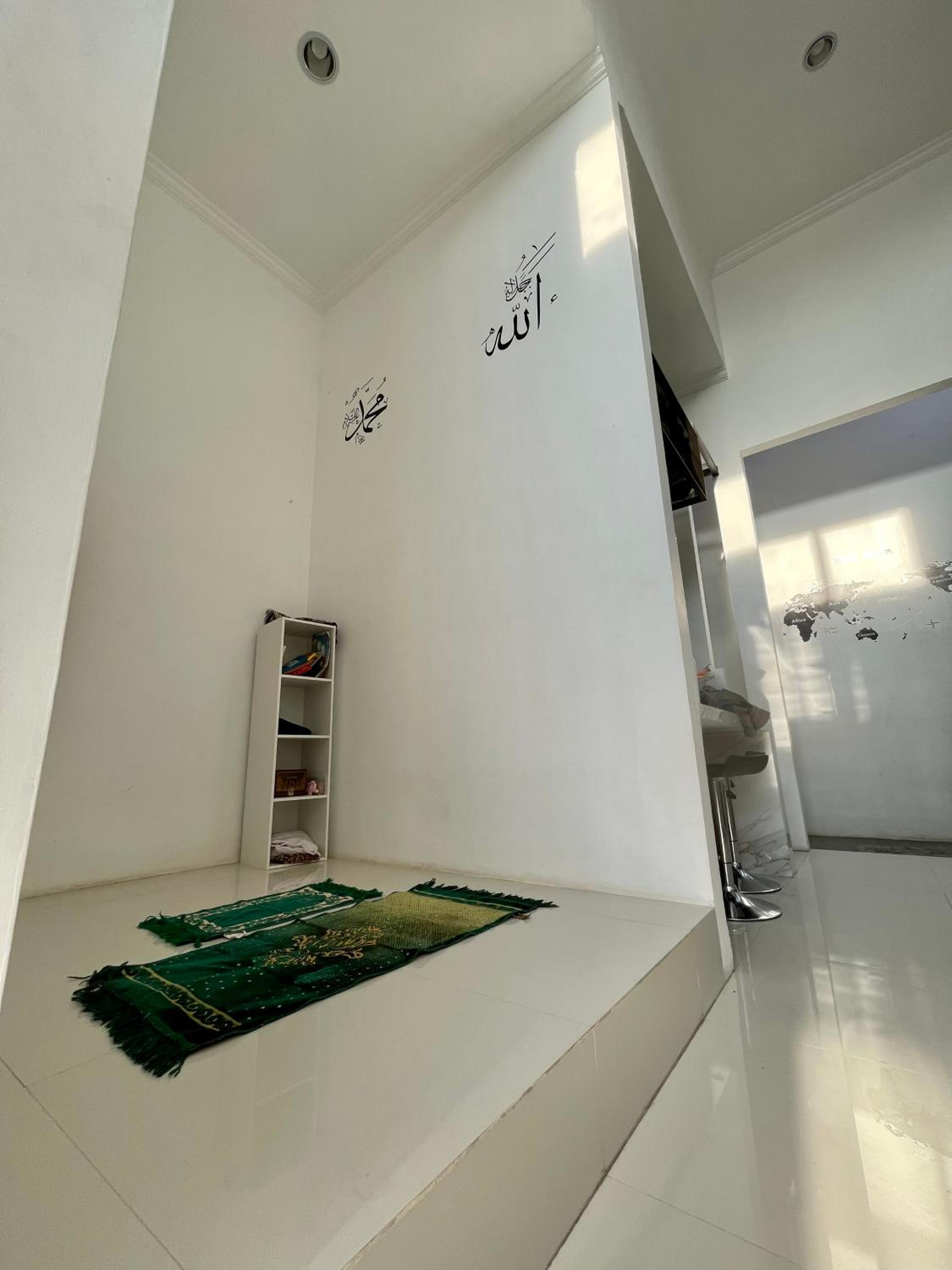 Three-Bedroom Villa photo 3
