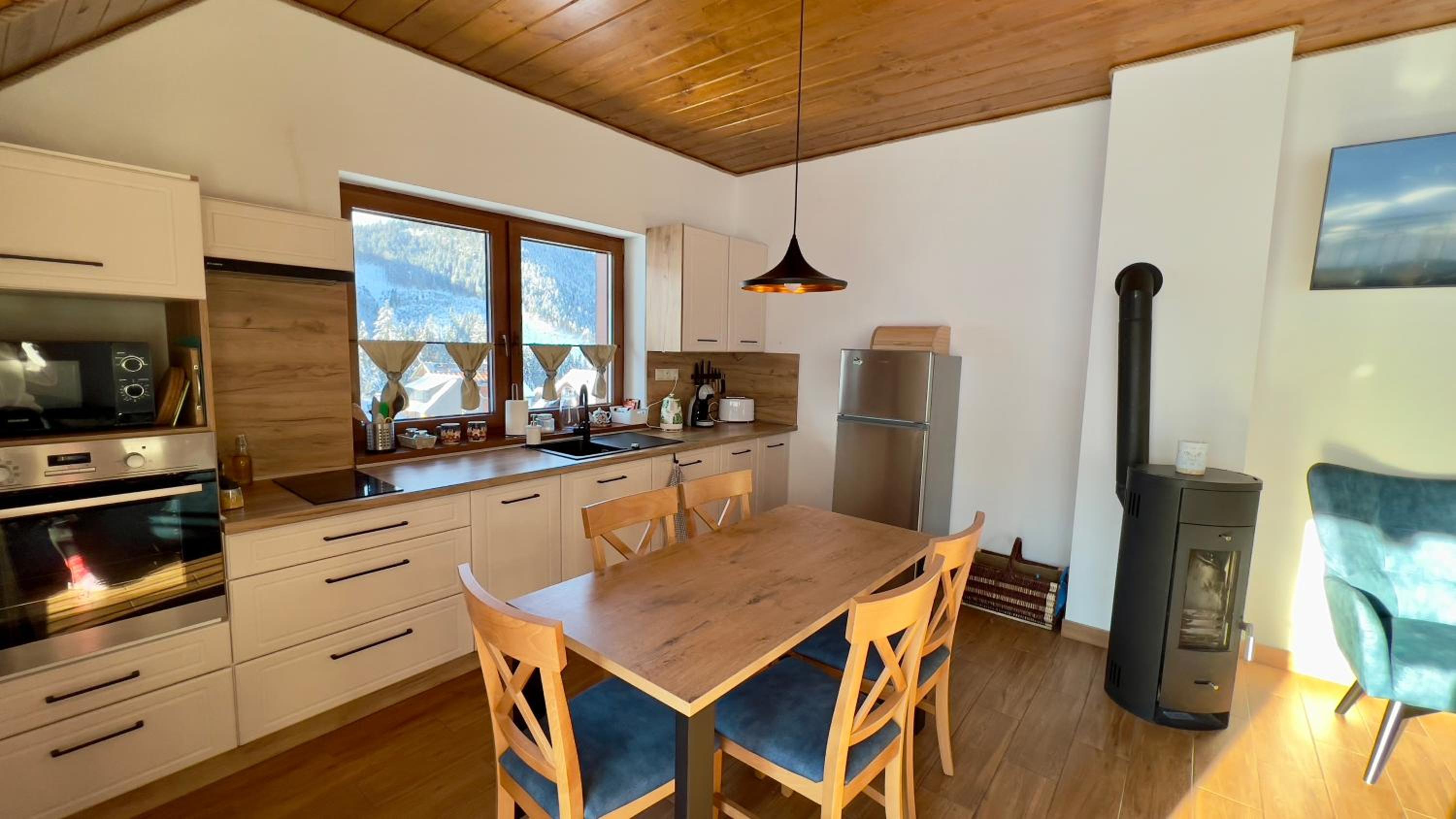 Two-Bedroom Apartment - Photo 17
