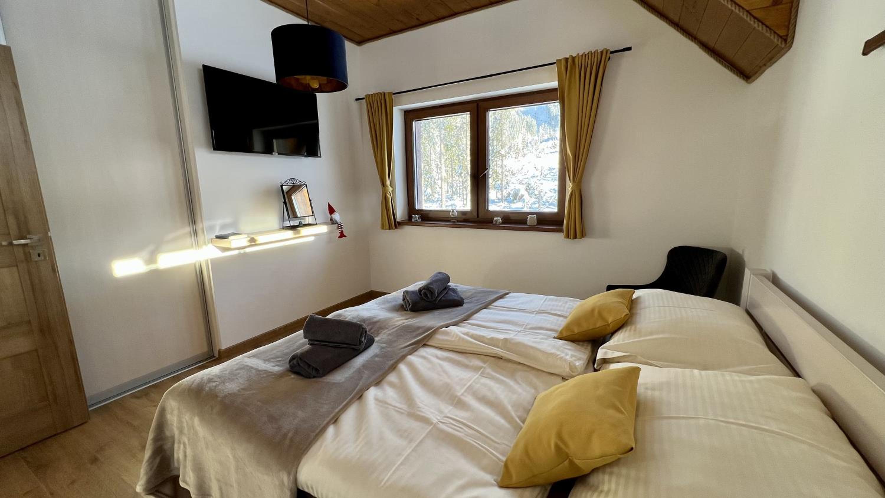 Two-Bedroom Apartment - Photo 18