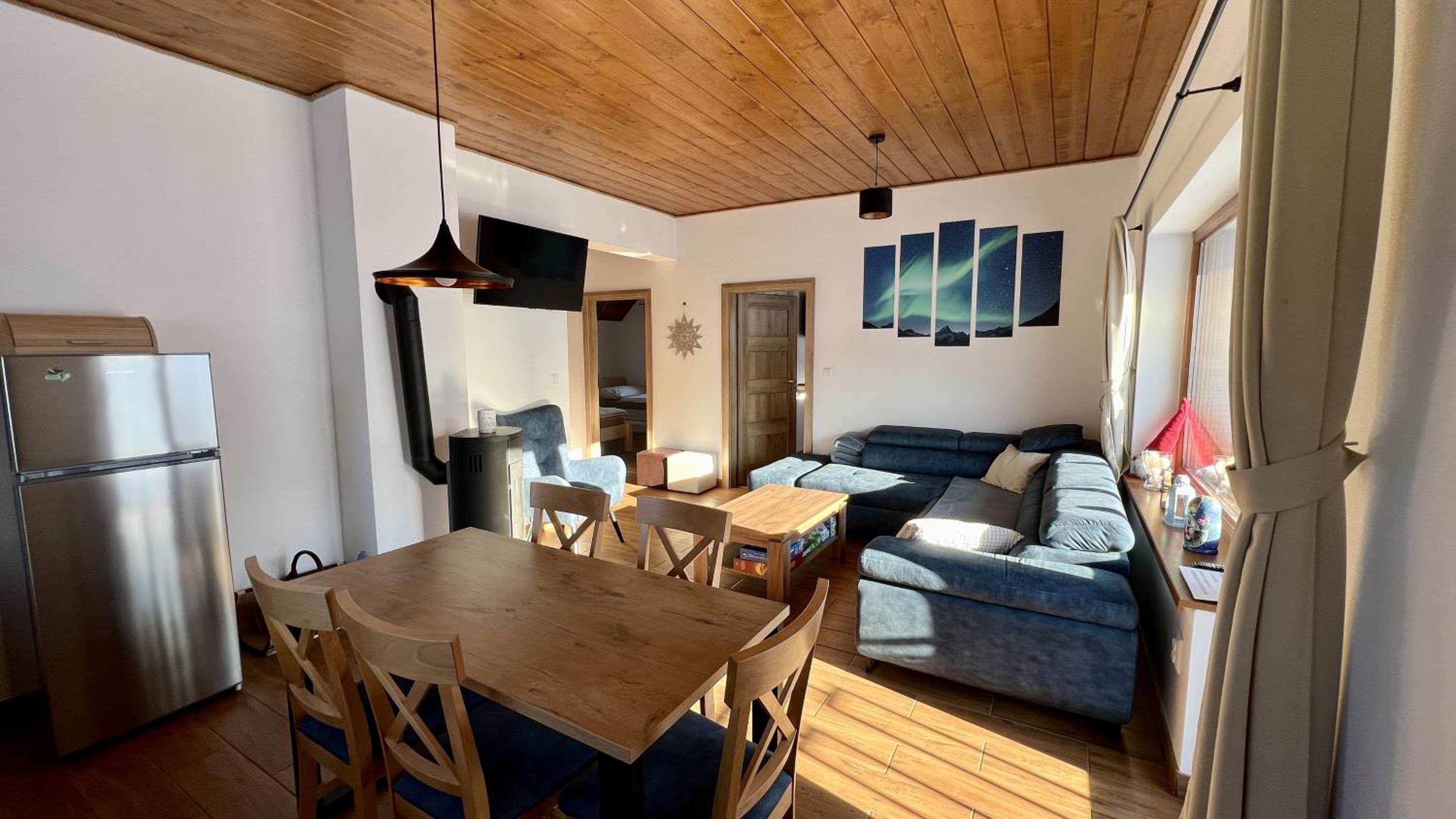 Two-Bedroom Apartment - Photo 31